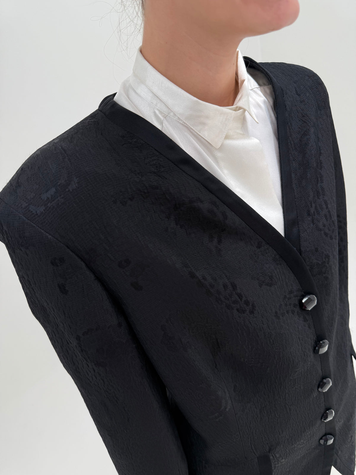 Sacou negru Luisa Spagnoli elegant din stofita jacquard excepțională