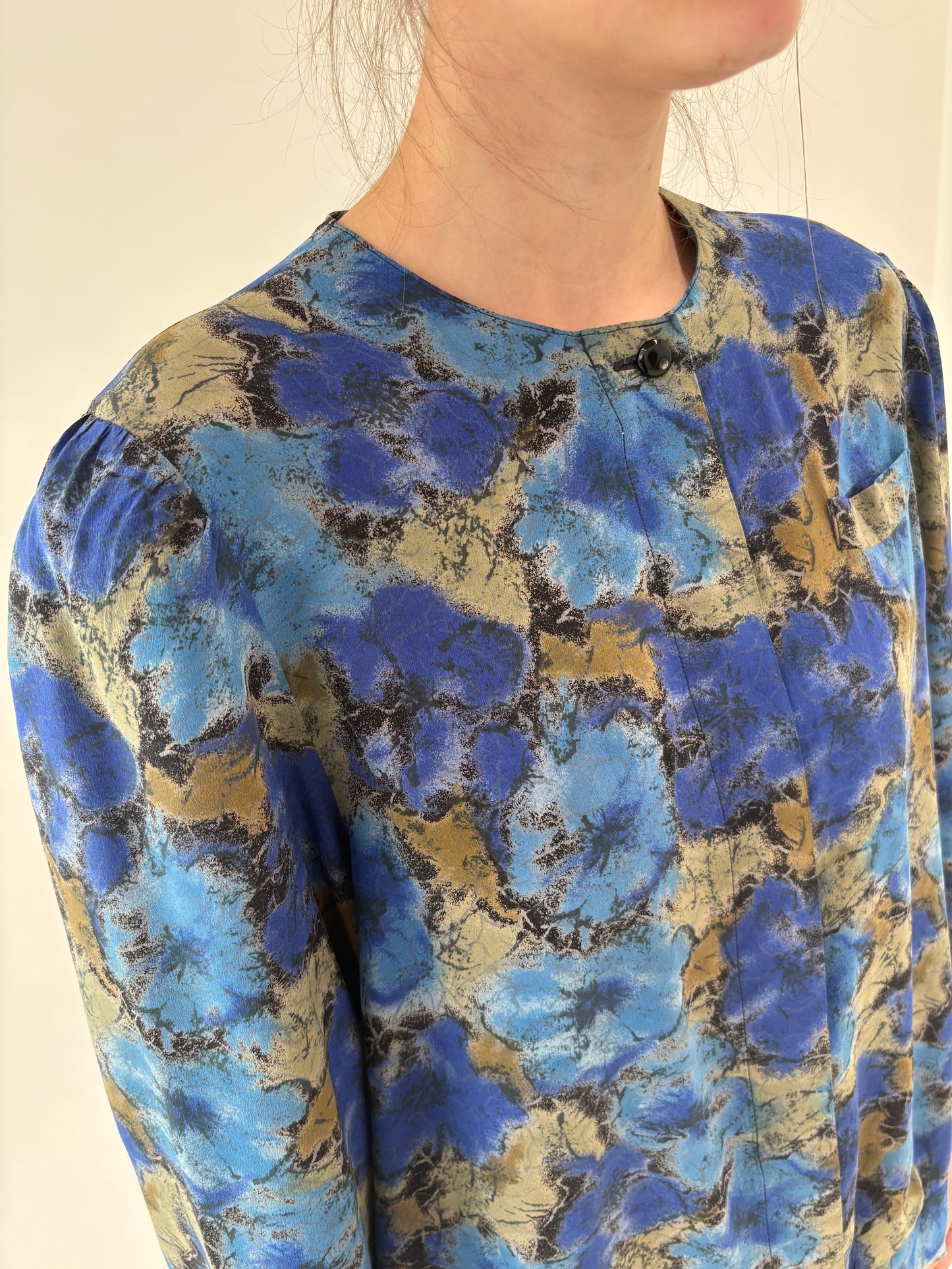 Cămașa vintage din mătase naturală cu print floral