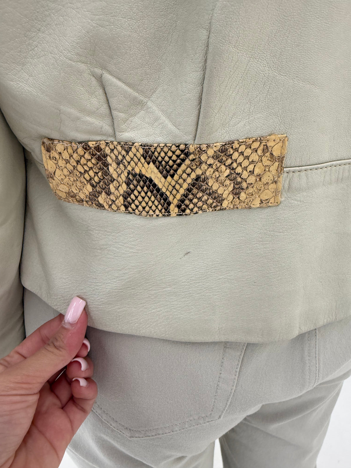 Geaca vintage cu inserții din piele de șarpe camel pe piele mănușă off white