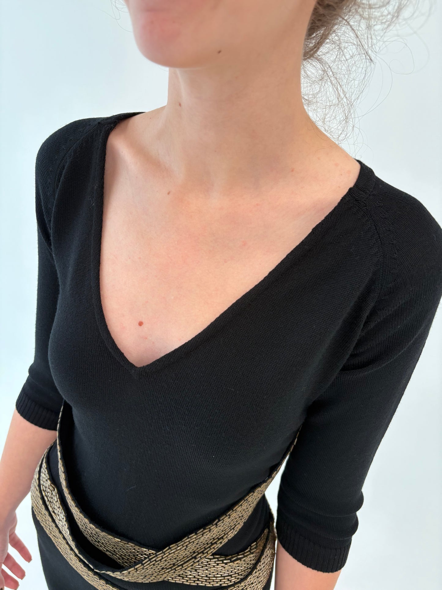 LBD din lana merino extrafina cu ‘cordoane’integral cu aplicații manuale