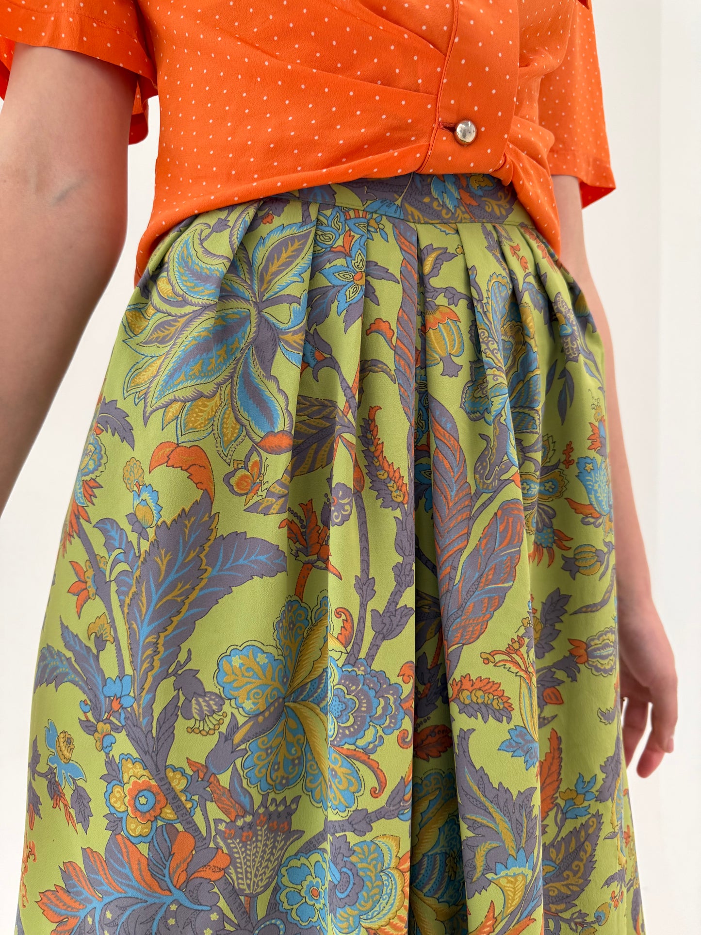 Fustă pantaloni din creppe cu print paisley, buzunare și talie elastică