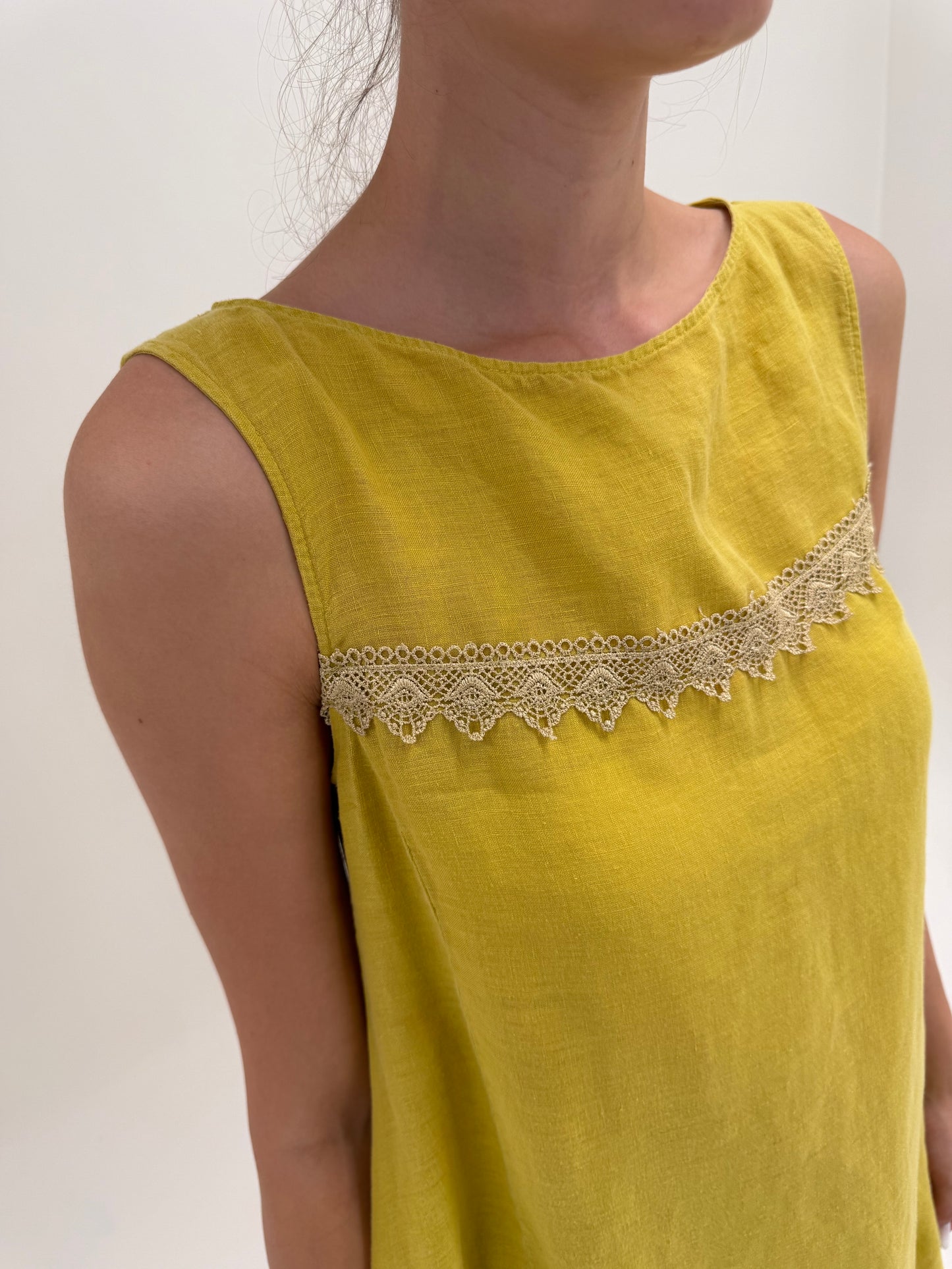 Rochie italiană chartreuse din in premium cu buzunare în croi minimalist
