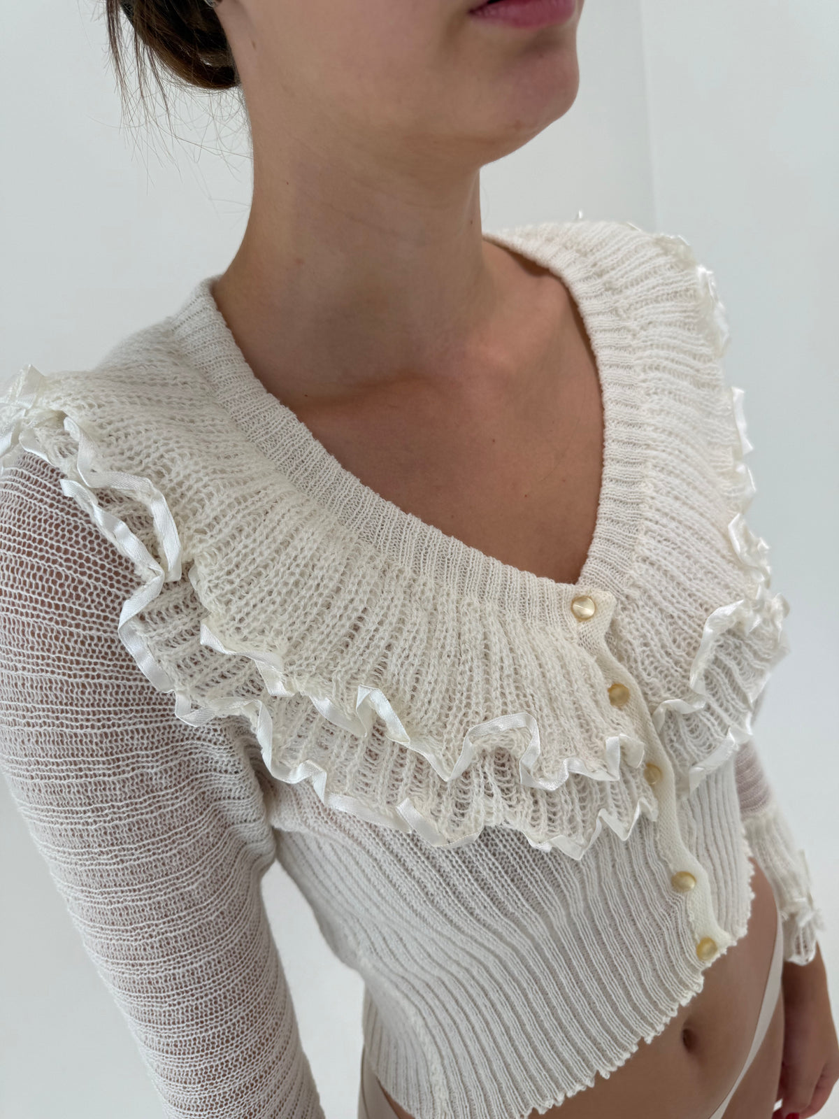 Cardigan vintage din lanita extrafina ultra feminin cu guler dublu cambrat new old stock