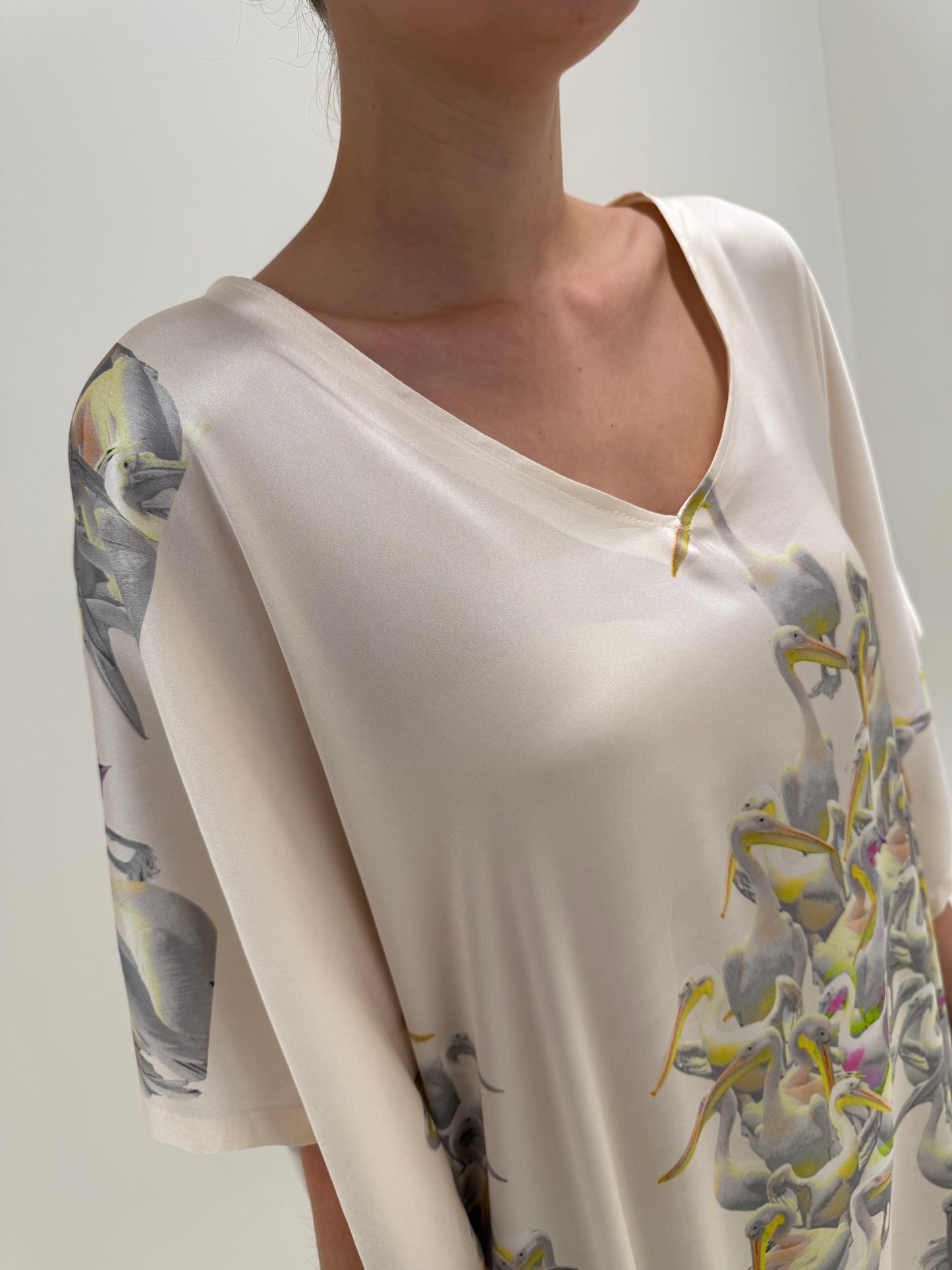 Kaftan tall nou din mătase naturală butter white cu print delicat