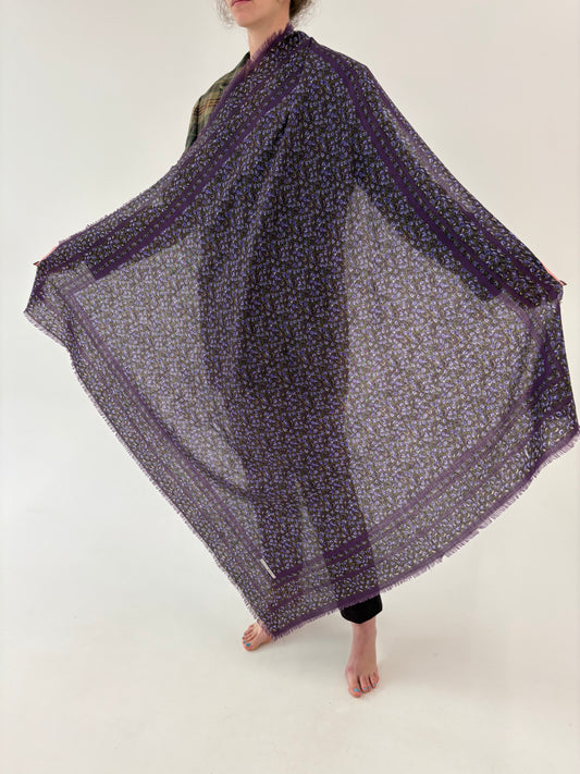 Eșarfă XXXL din lana excepțională în nuanțe superbe de lavandă