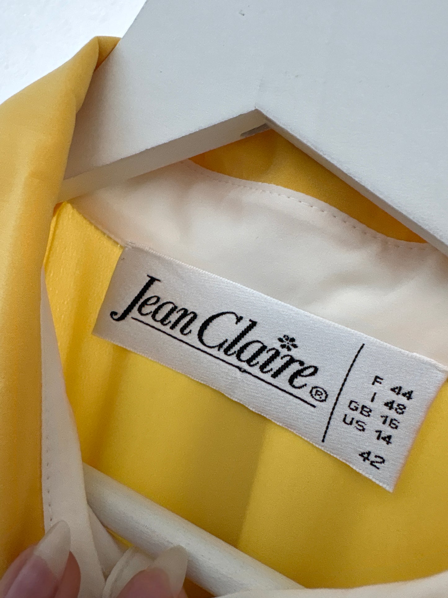 Rochie ultra chic butter yellow cu talie elastică ultra marcată înaltă și buzunare