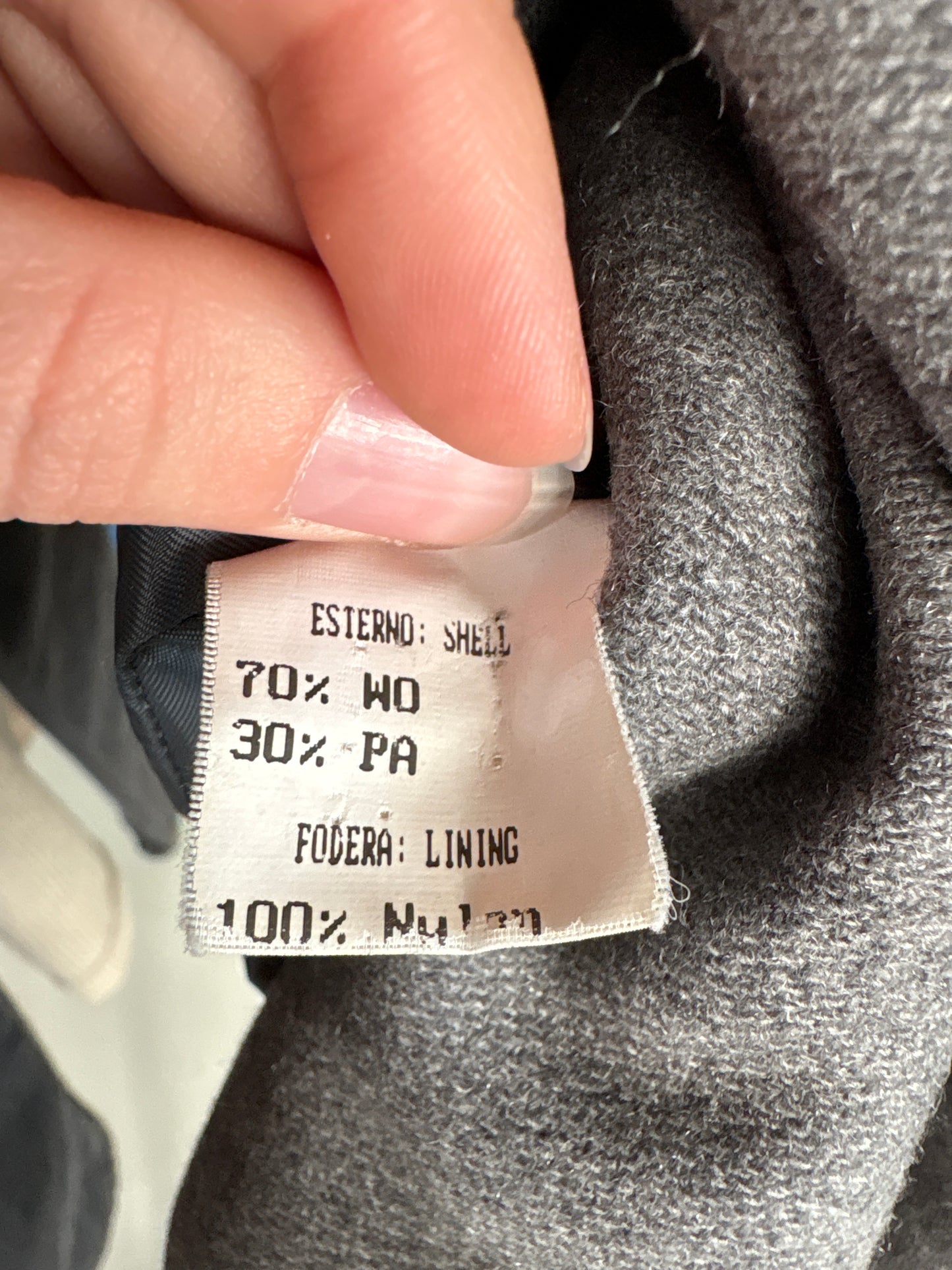 Jacheta silver gray din stofă extrafina cu ținuta și închidere dublă