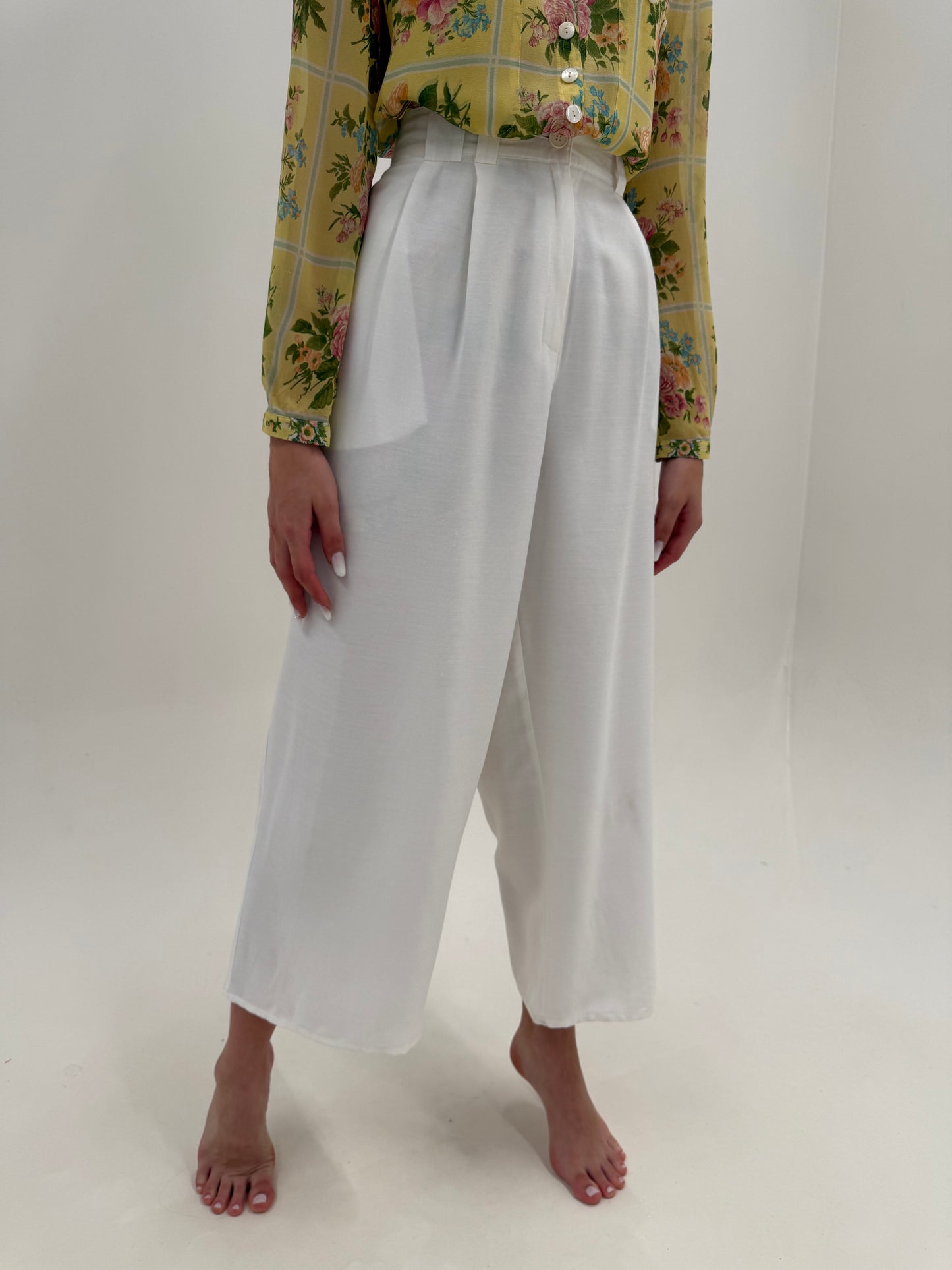 Pantaloni cu talie ultra înaltă și pense în croi retro modern super vaporoși