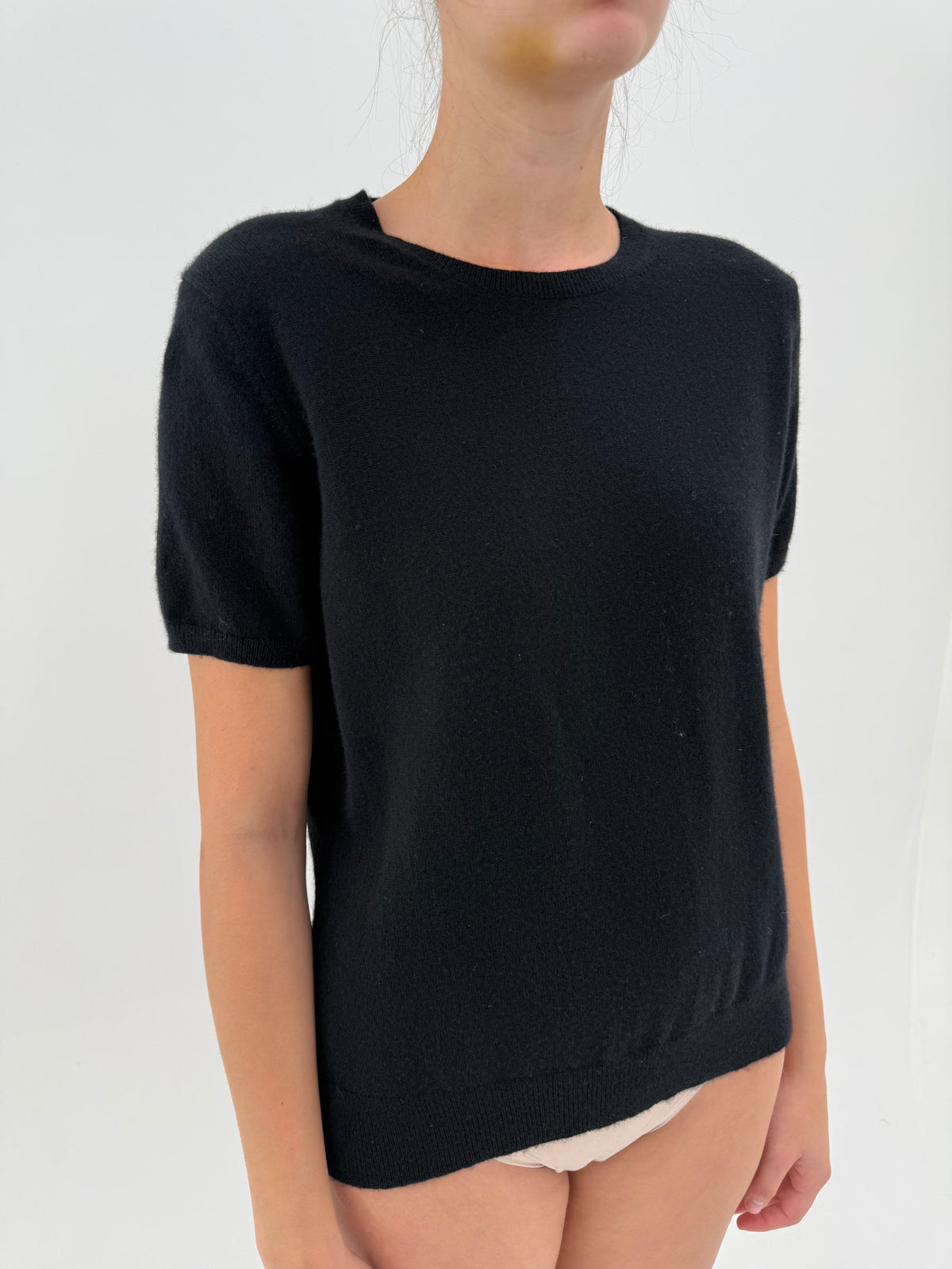 Top negru din cașmir crew neck