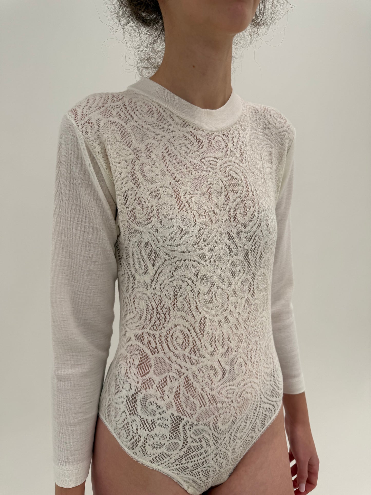 Body high end italian din dantelă și lana extrafina irestringibila de la zi la seară