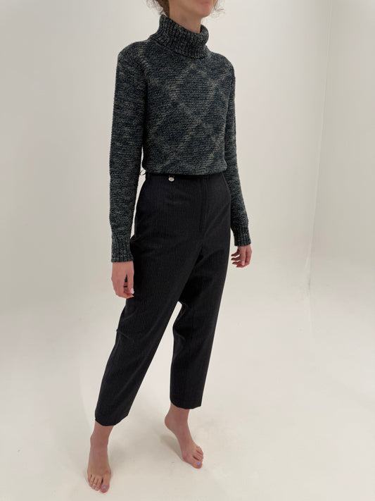 Pantaloni charcoal gray din lana plină cu talie înaltă ușor mai generoasă