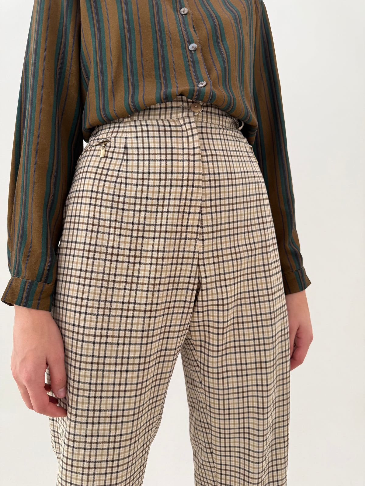 Pantaloni camel în carouri din lanita extrafina cu talie ultra înaltă