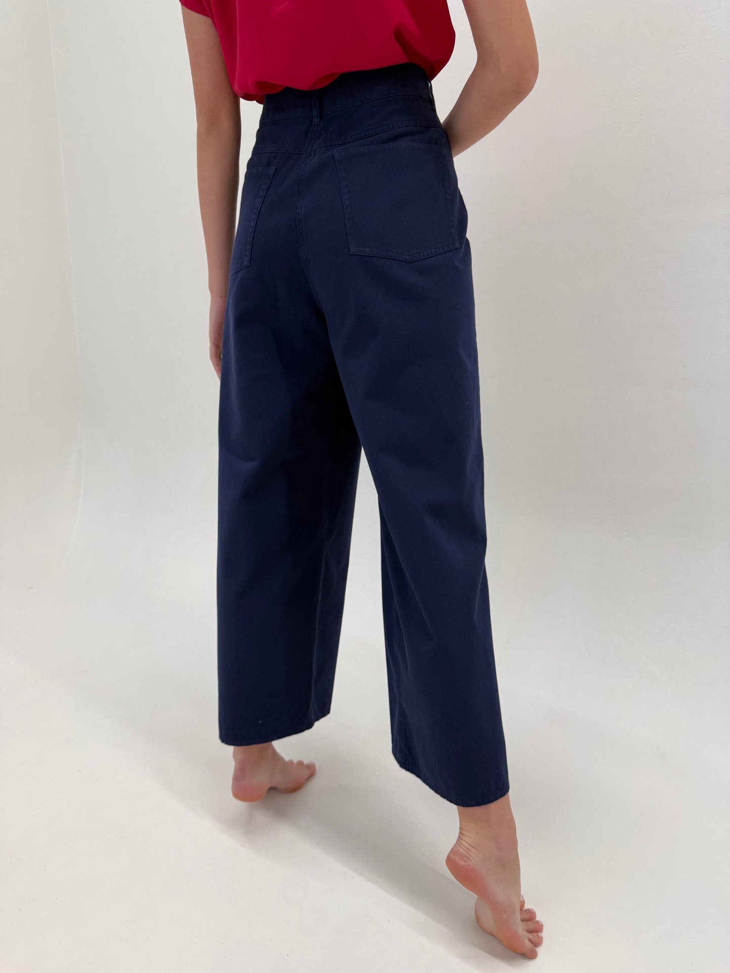 Pantaloni Armani din twill cu talie ultra înaltă și pense