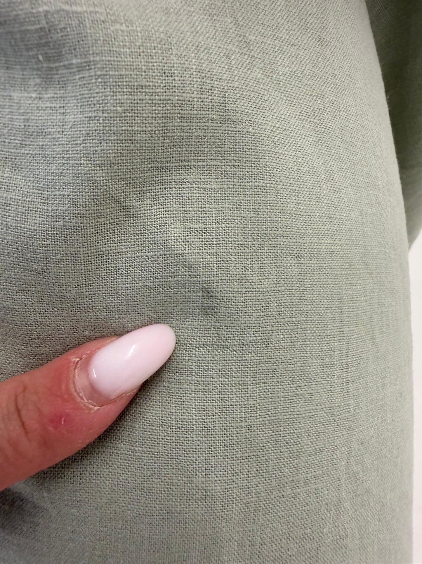 Rochie maxi dusty mint green cu talie ultra înaltă și mâneci bufante în croi petrecut