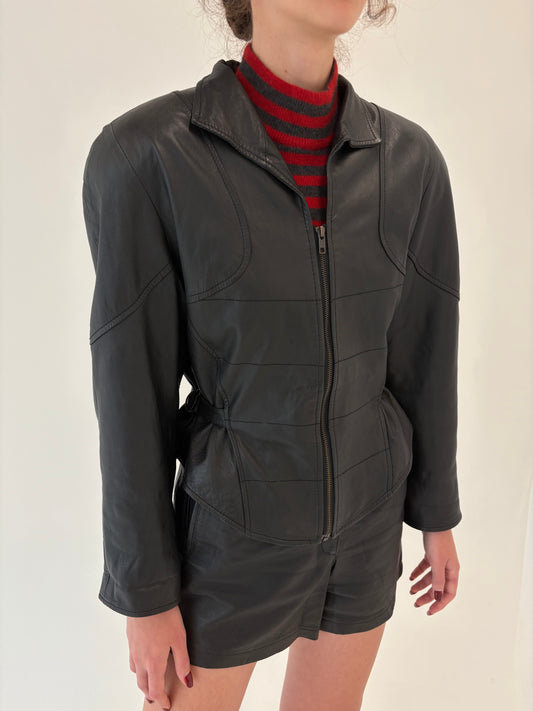 Jacheta vintage ultra cambrata din piele naturală extrem de moale