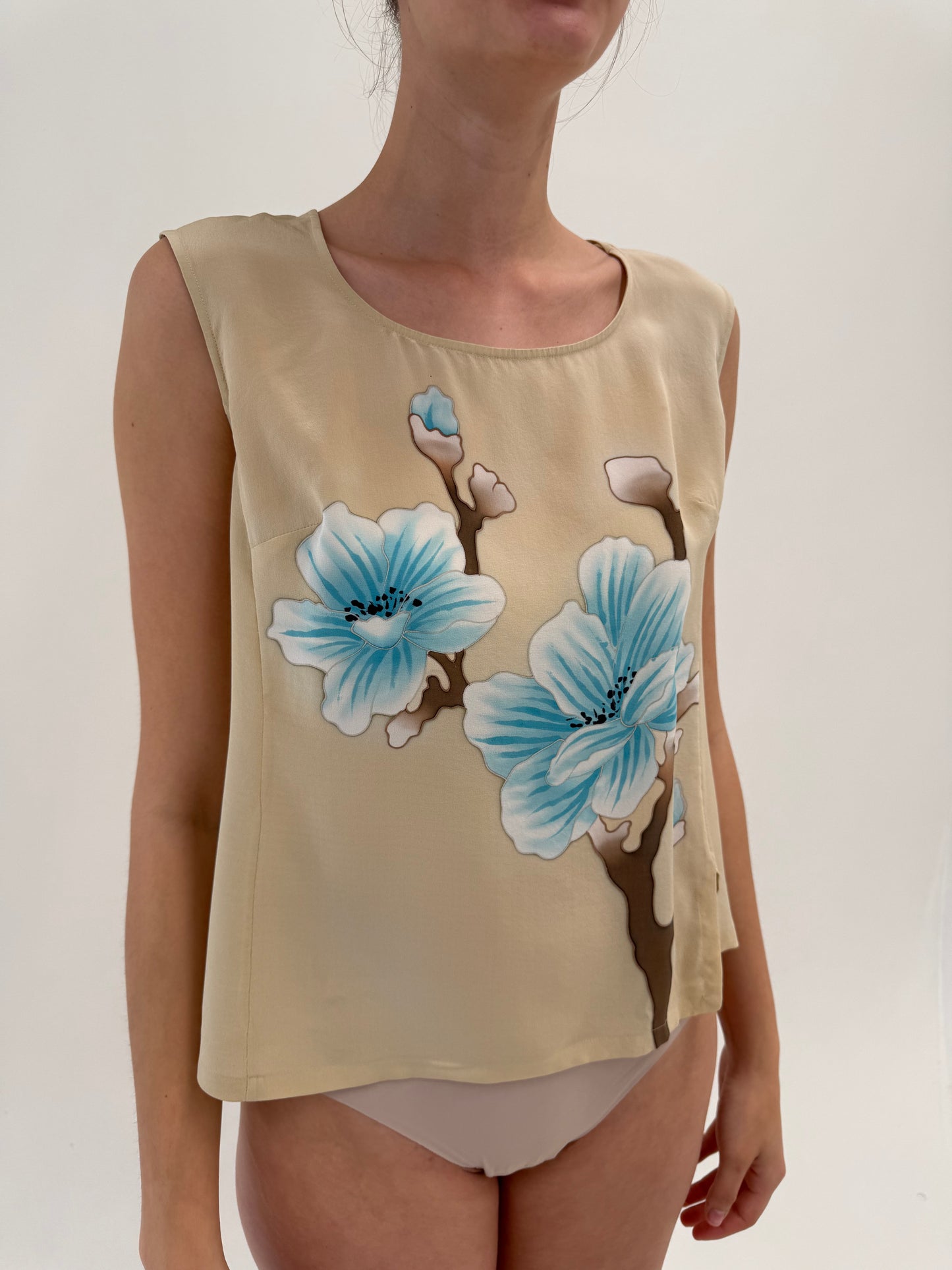 Top camel din mătase naturală cu print superb