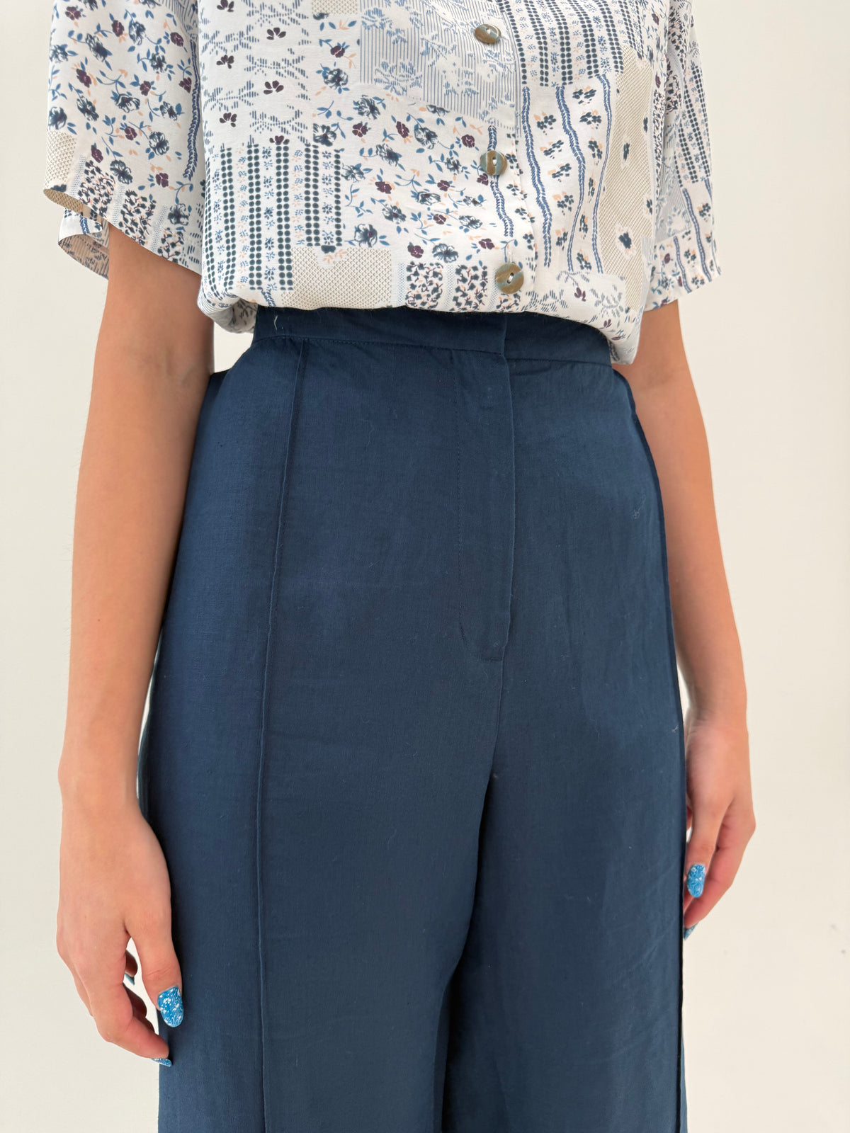 Pantaloni tall din in premium cu talie ultra înaltă în croi drept