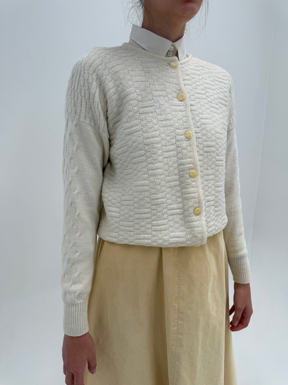 Cardigan vintage ivorie din lana extrafina texturată