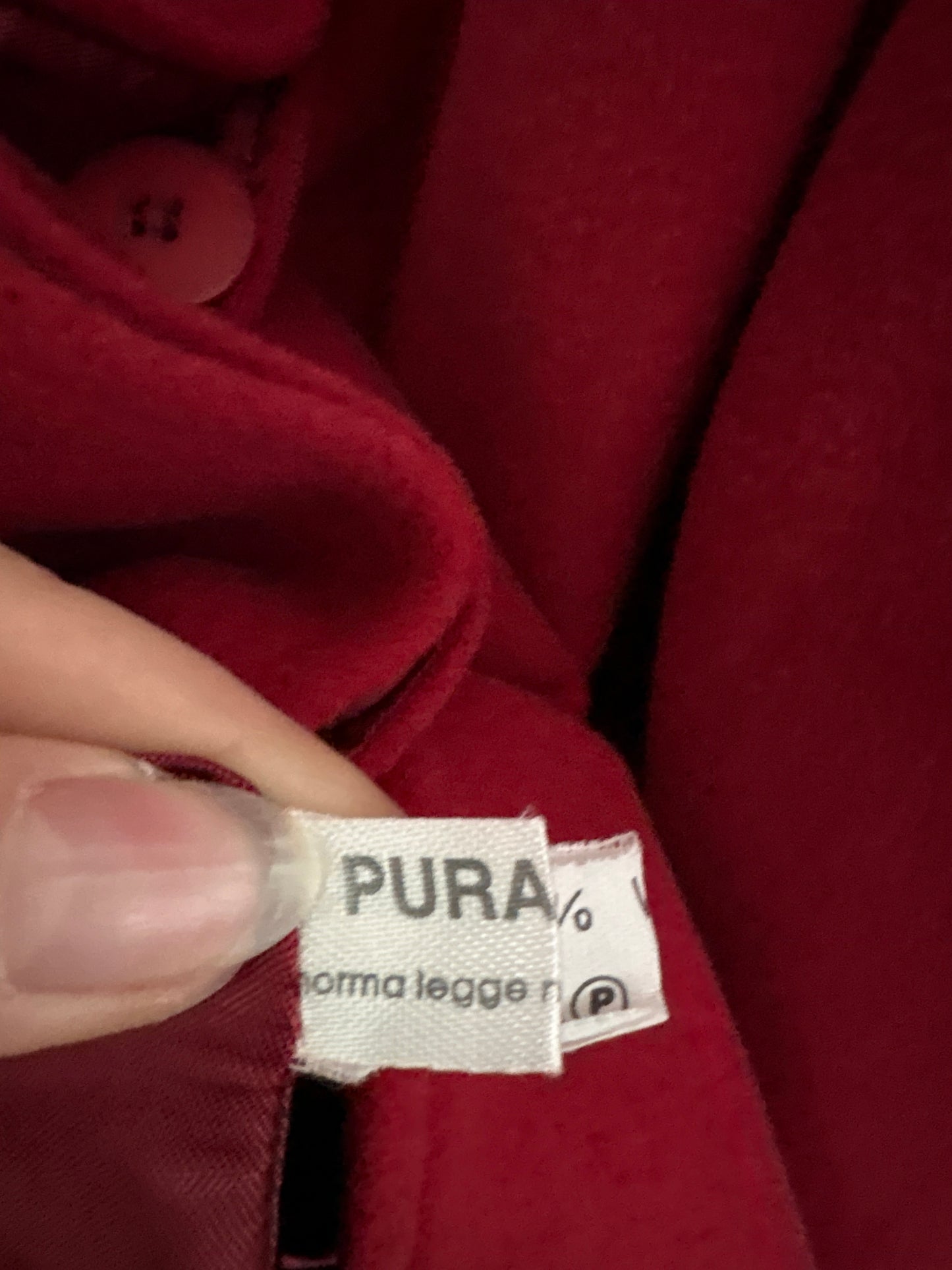 Palton italian cherry red în croi minimalist din stofă excepțională de lana