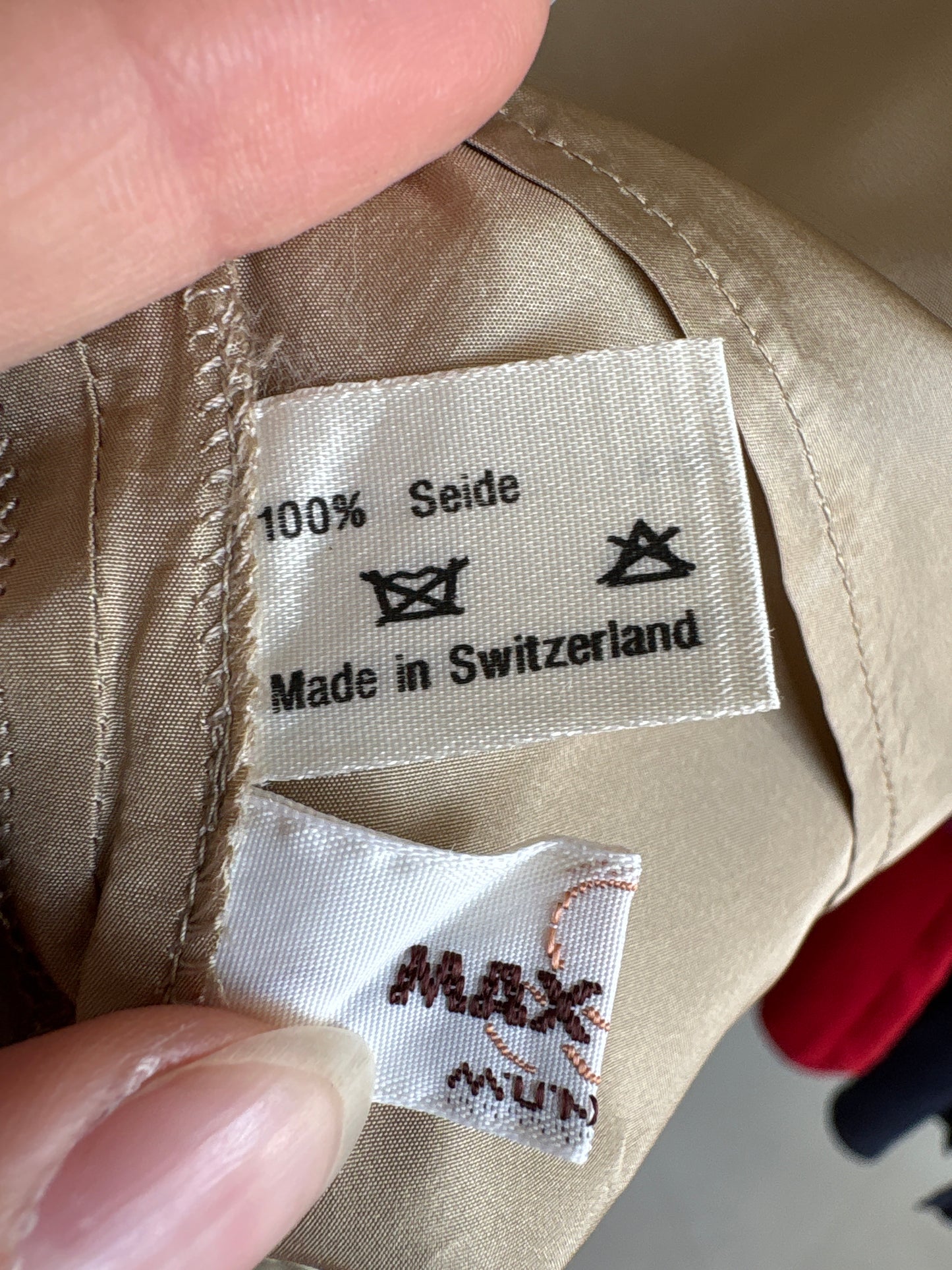 Set vintage de designer sand nude din mătase naturală în croi excepțional