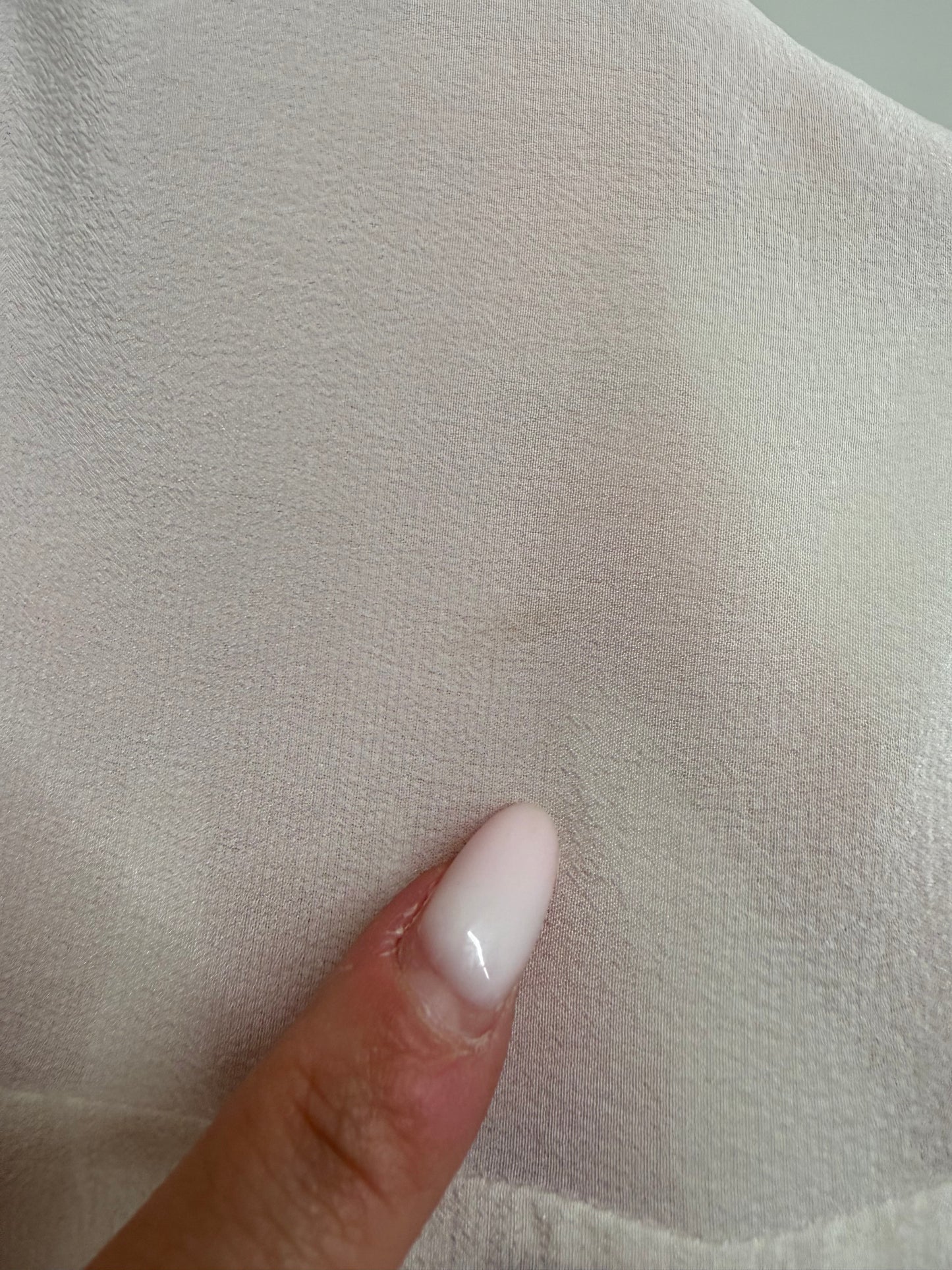 Top din mătase naturală cu broderie manuală excepțională off white