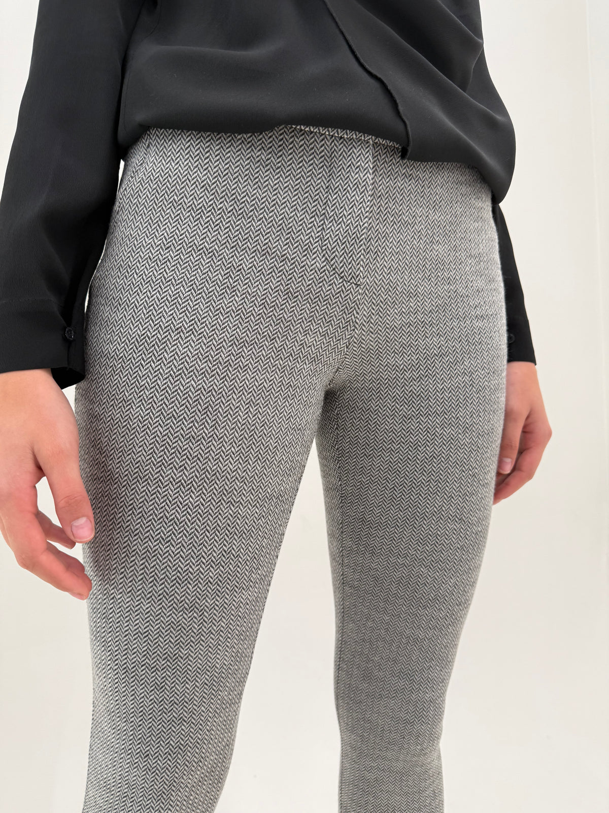 Deux piece Laurel by Esacda din tweed modelator din mix de lana extrafina petite