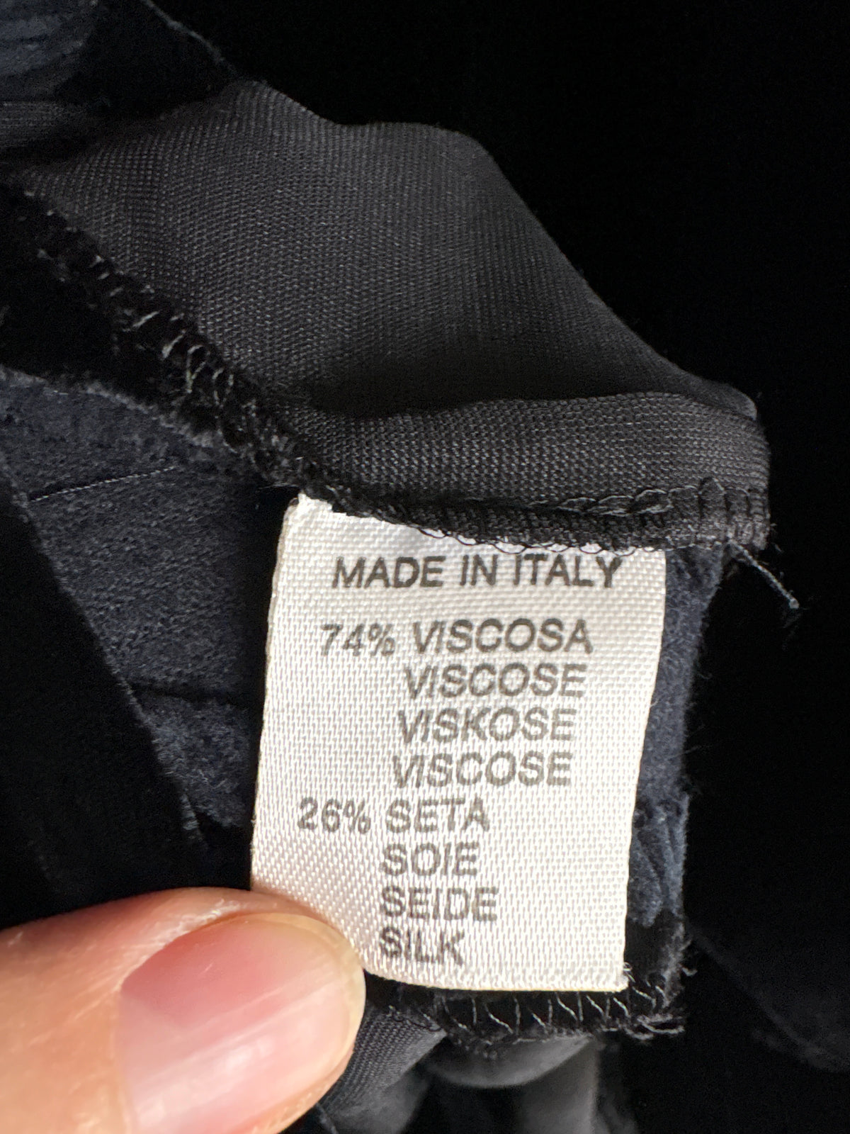 Rochie neagră de brand luxury Marina Rinaldi din catifea prețioasă mix de mătase naturală