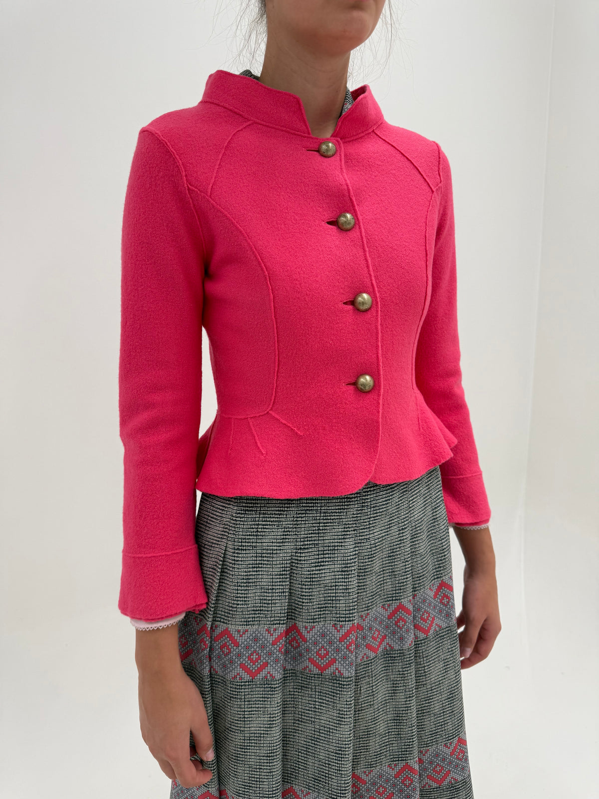 Sacou cambrat superb electric pink din boiled wool extrafin subțire cu peplum