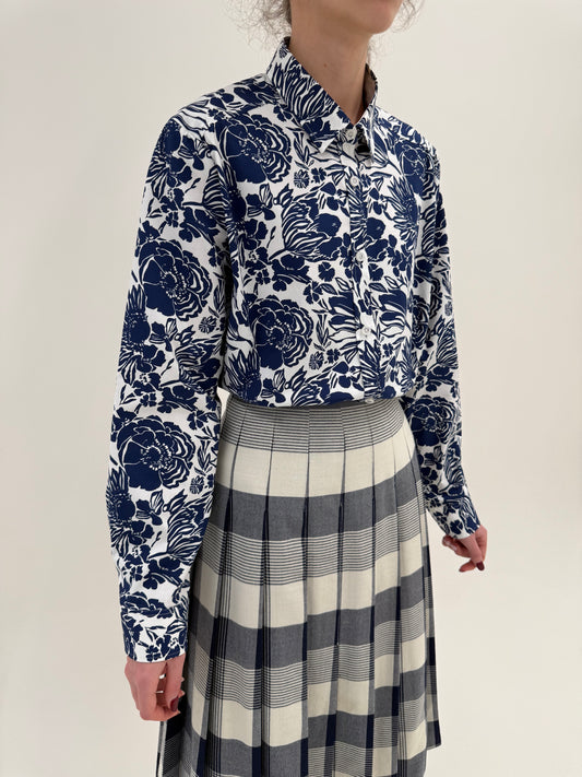 Cămașa din poplin premium plin cu print floral stilizat