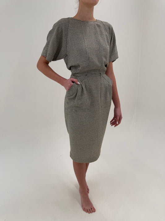 Rochie vintage în croi retro modern excepțional în carouri ivorie și negru