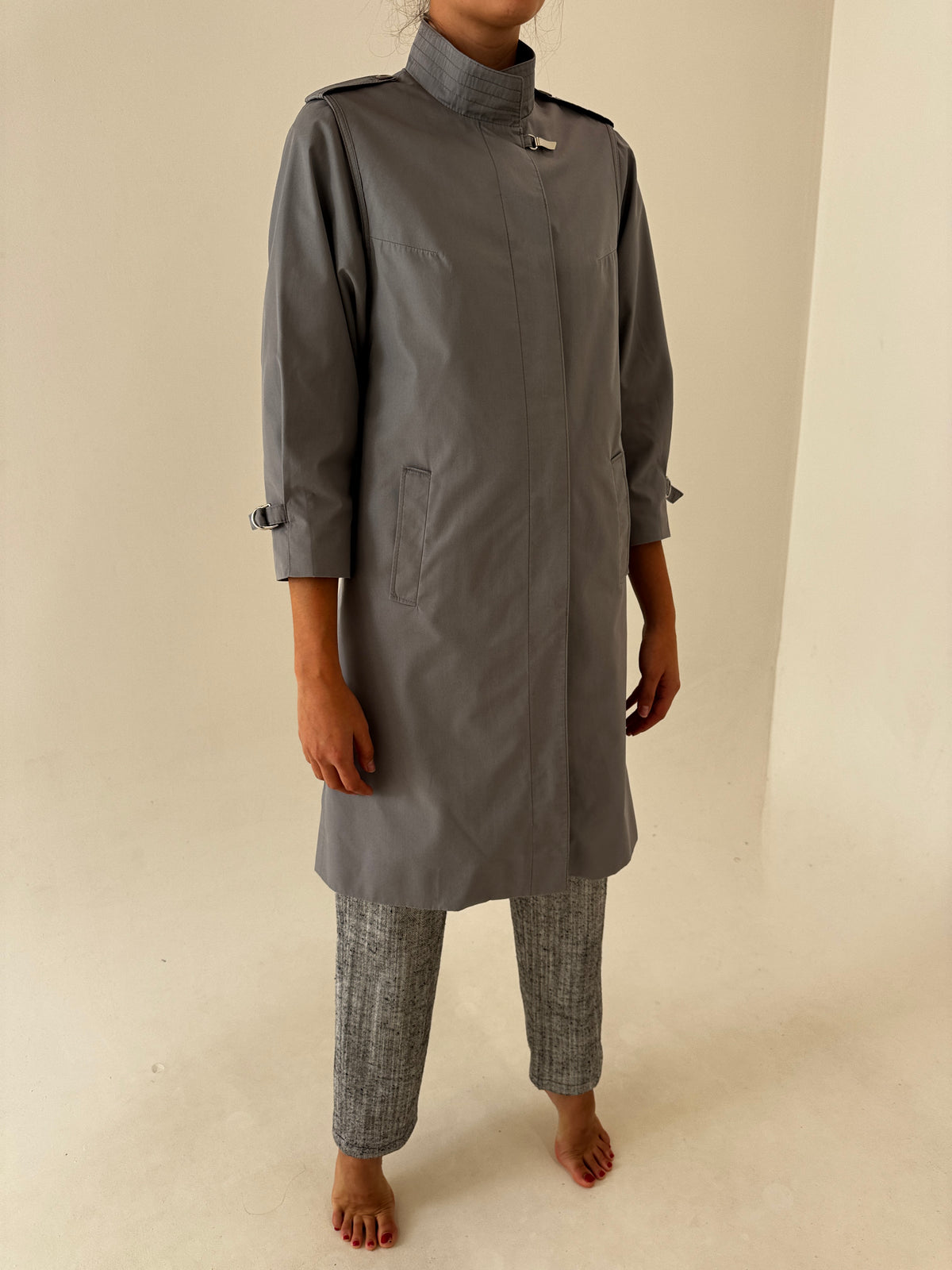 Trench vintage petite din gabardină cu închidere metalică argintie slate gray