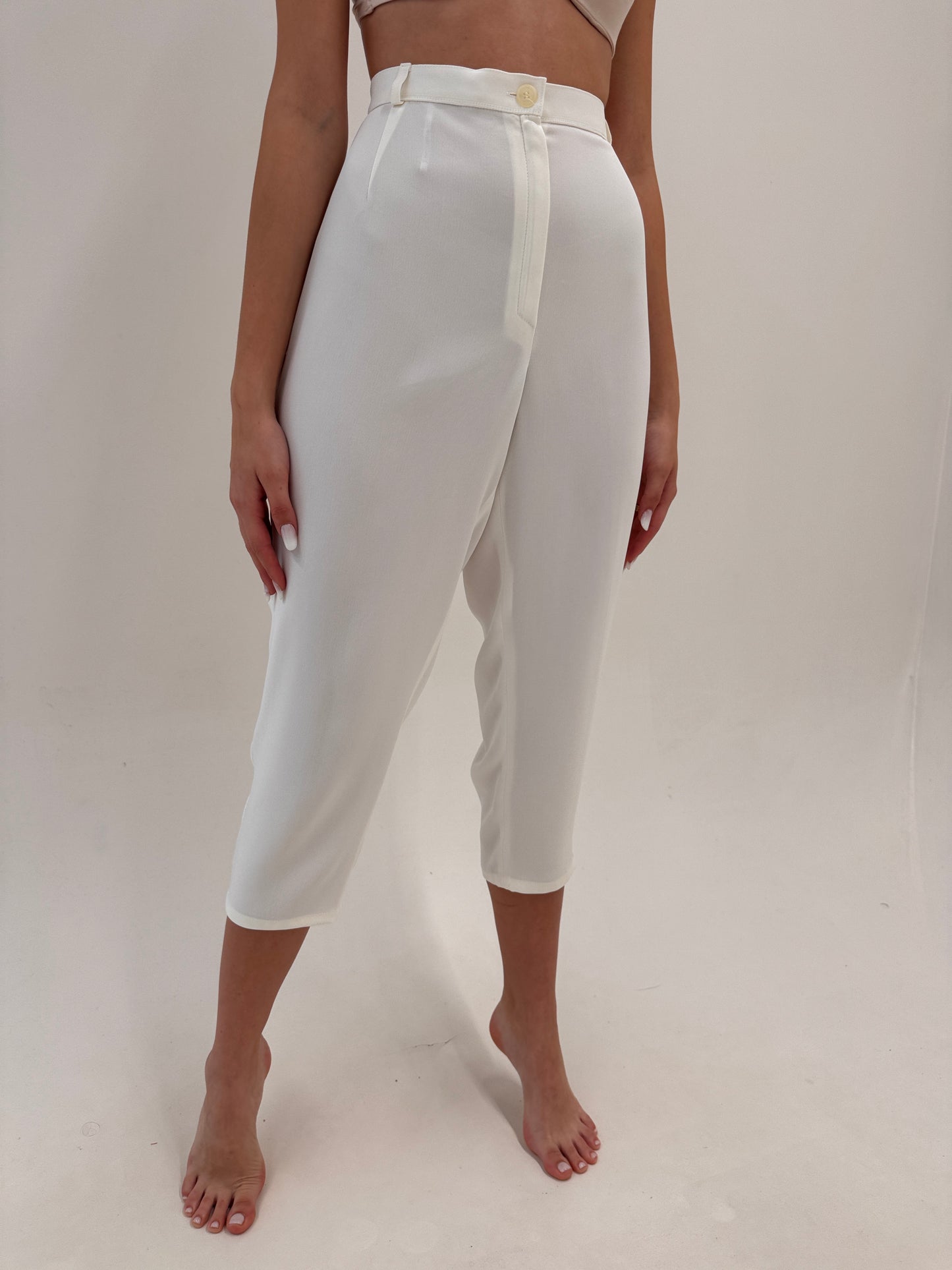 Pantaloni petite țigaretă de la zi la cocktail cu talie ultra înaltă și solduri generoase