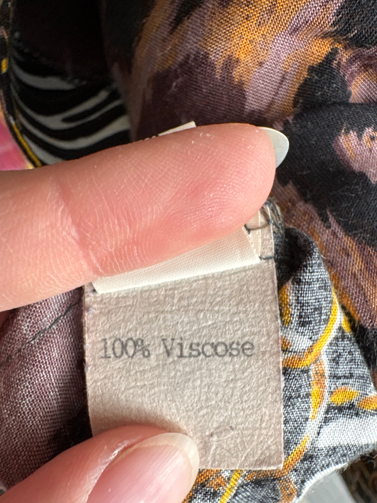 Cămașa vintage cu print statement baroc și animal print din vascoza premium