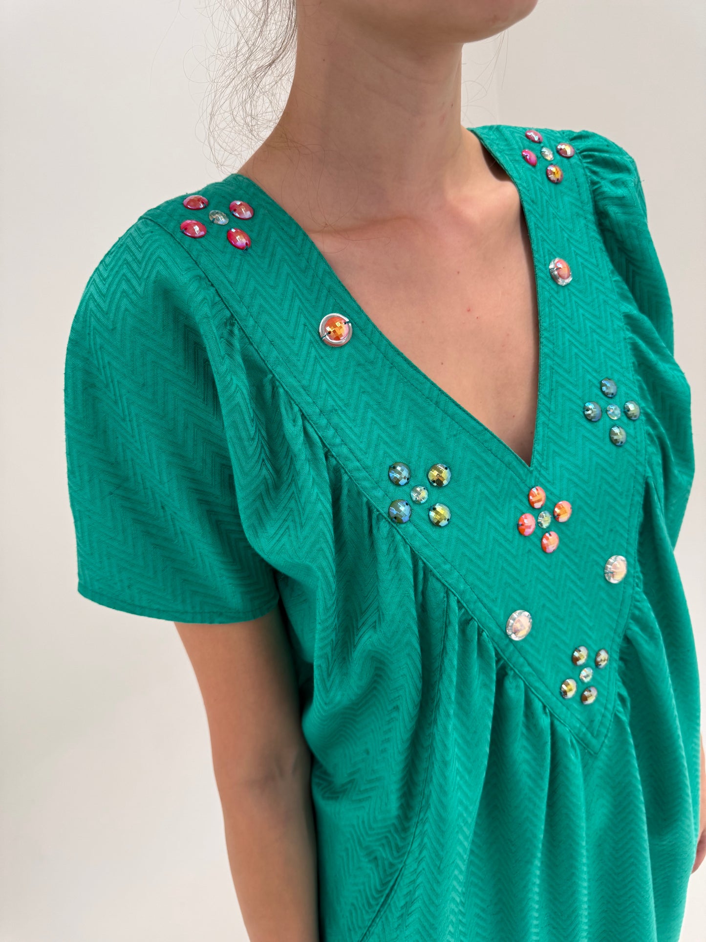 Rochie vintage emerald green cu aplicații manuale din pânză luxury