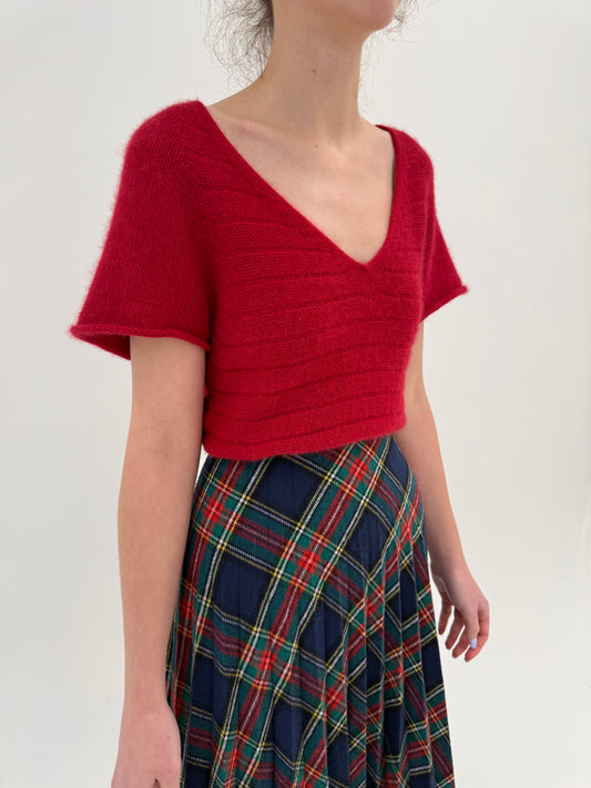 Top cherry red în croi lejer din Angora cu lana extrafina