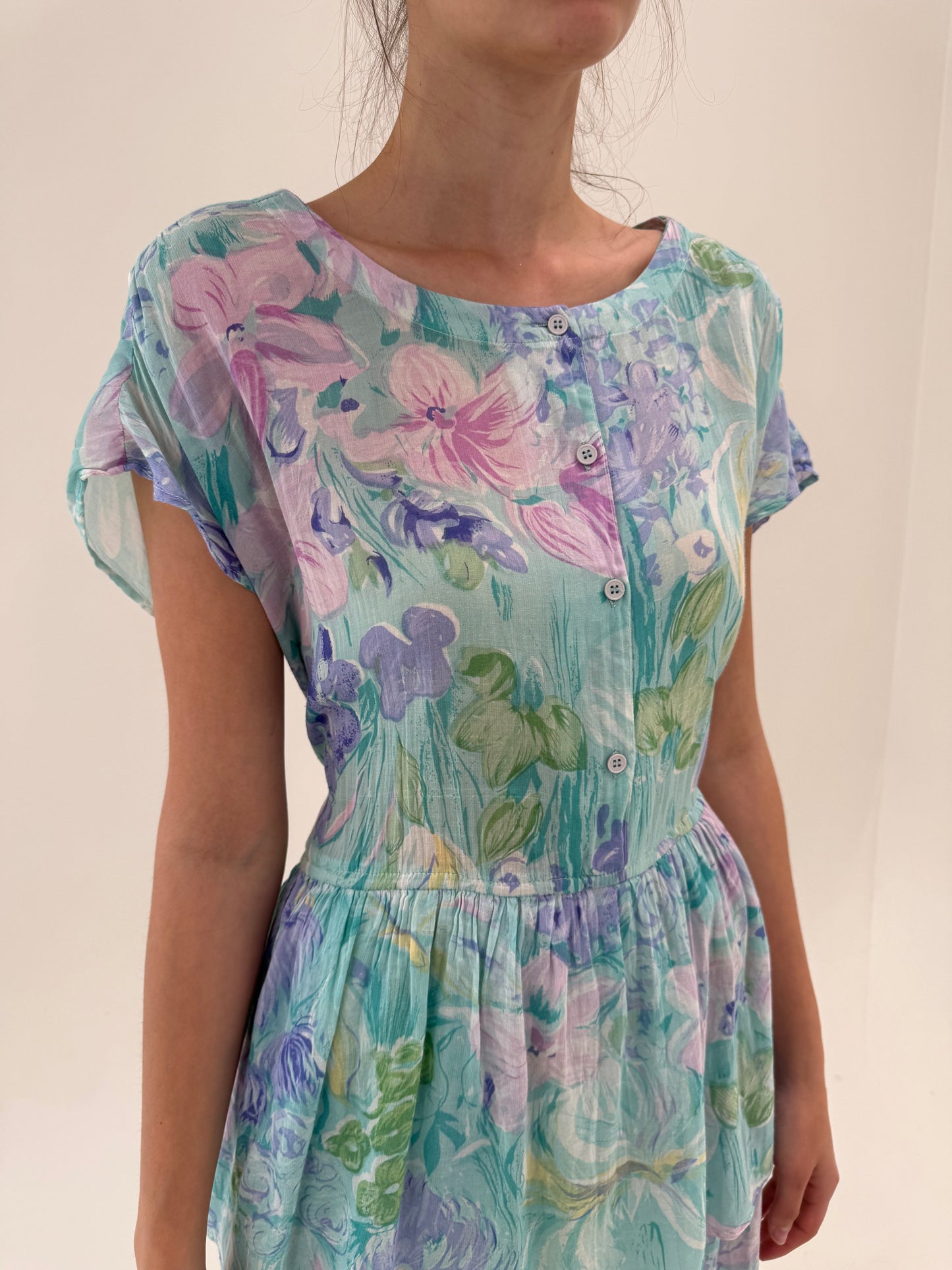 Richie vintage din mouselline cu print floral superb în culori pudrate