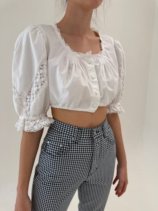 Top vintage cropped din pânză de bumbac cu dantelă macrame