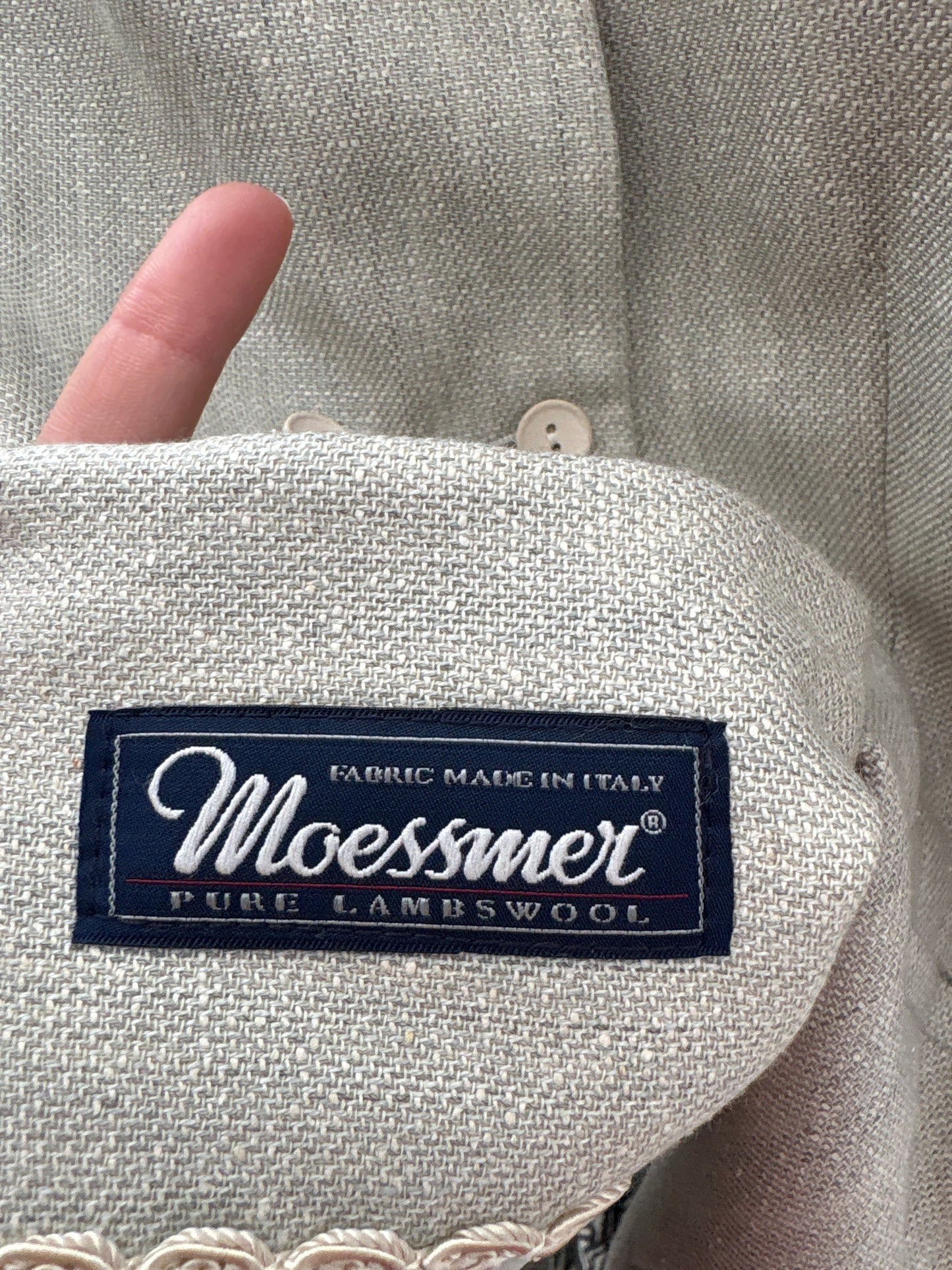 Deux piece high end din lanita foarte subțire cu mătase naturală very light green