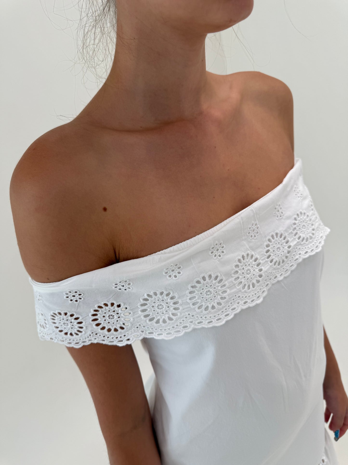Rochie maxi cu broderie manuală excepțională și broderie anglaise