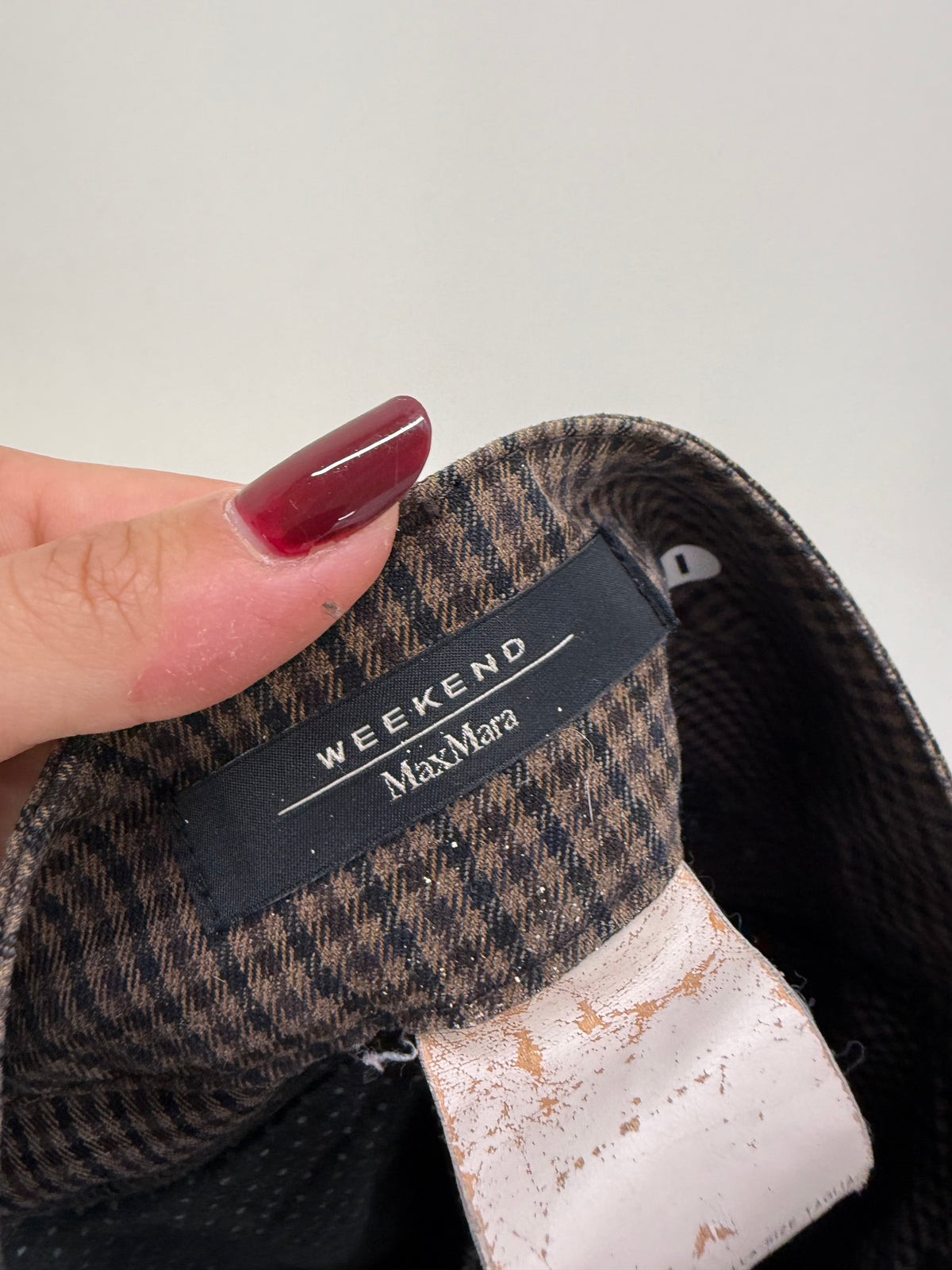 Pantaloni Max Mara petite chocolate brown în carouri mărunte ultra confort