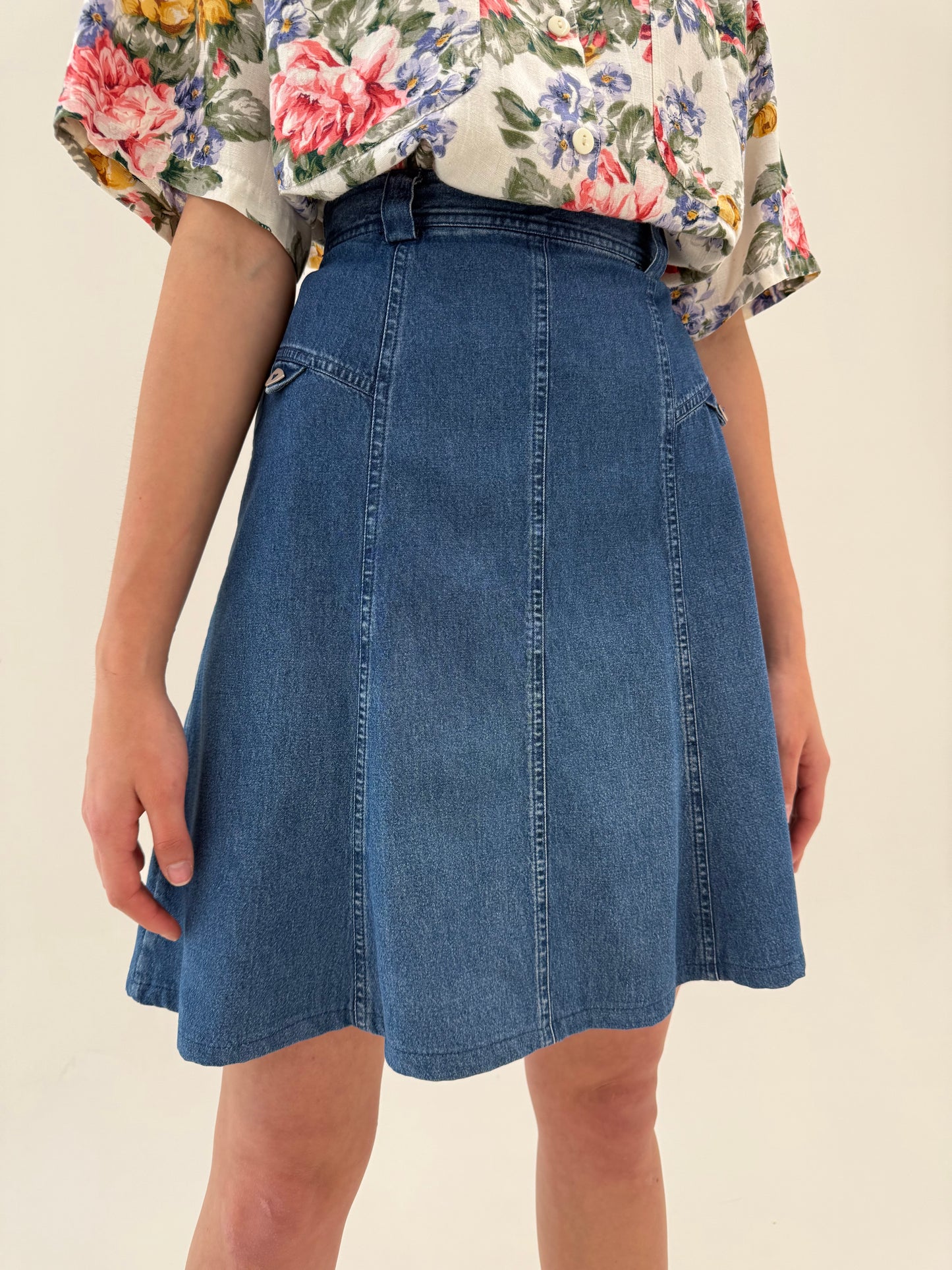Fustă mini vintage din jeans în croi A-line cu talie ultra înaltă