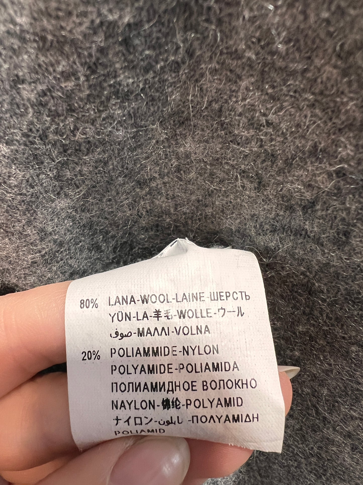 Maleta pebble gray 80% lana extrafina pufoasă