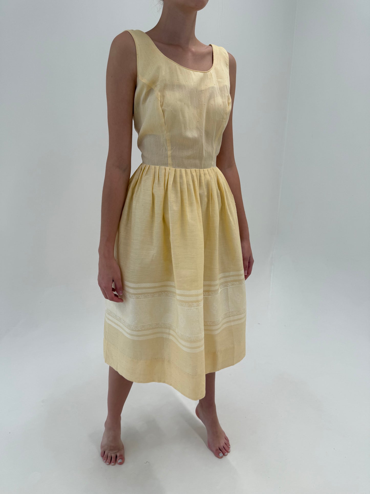 Rochie old vintage anii 50 din pânză pretioasa de bumbac în croi ultra cambrat
