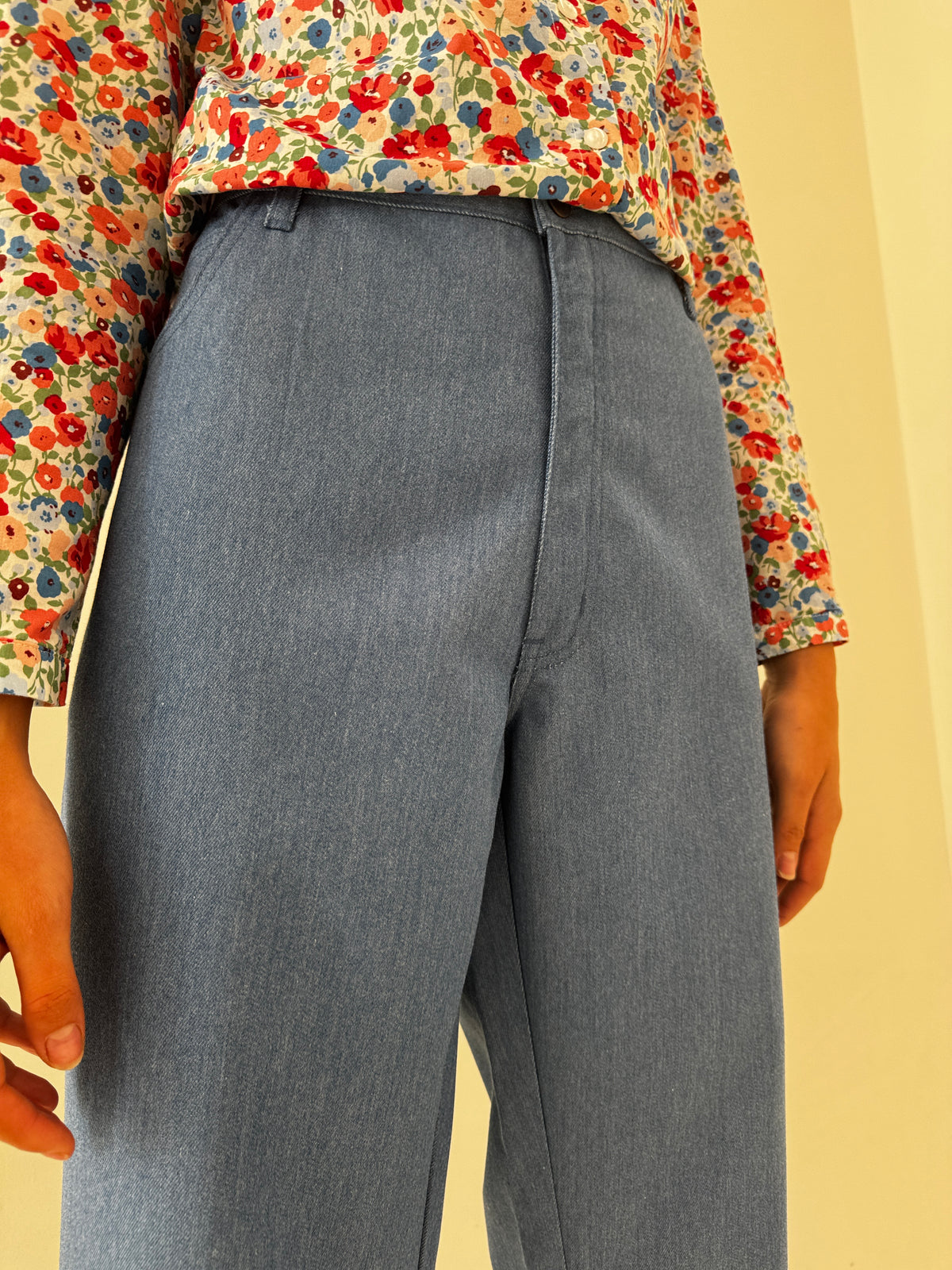 Jeans tall old vintage anii 70 noi cu etichetă ușor evazați din material excepțional