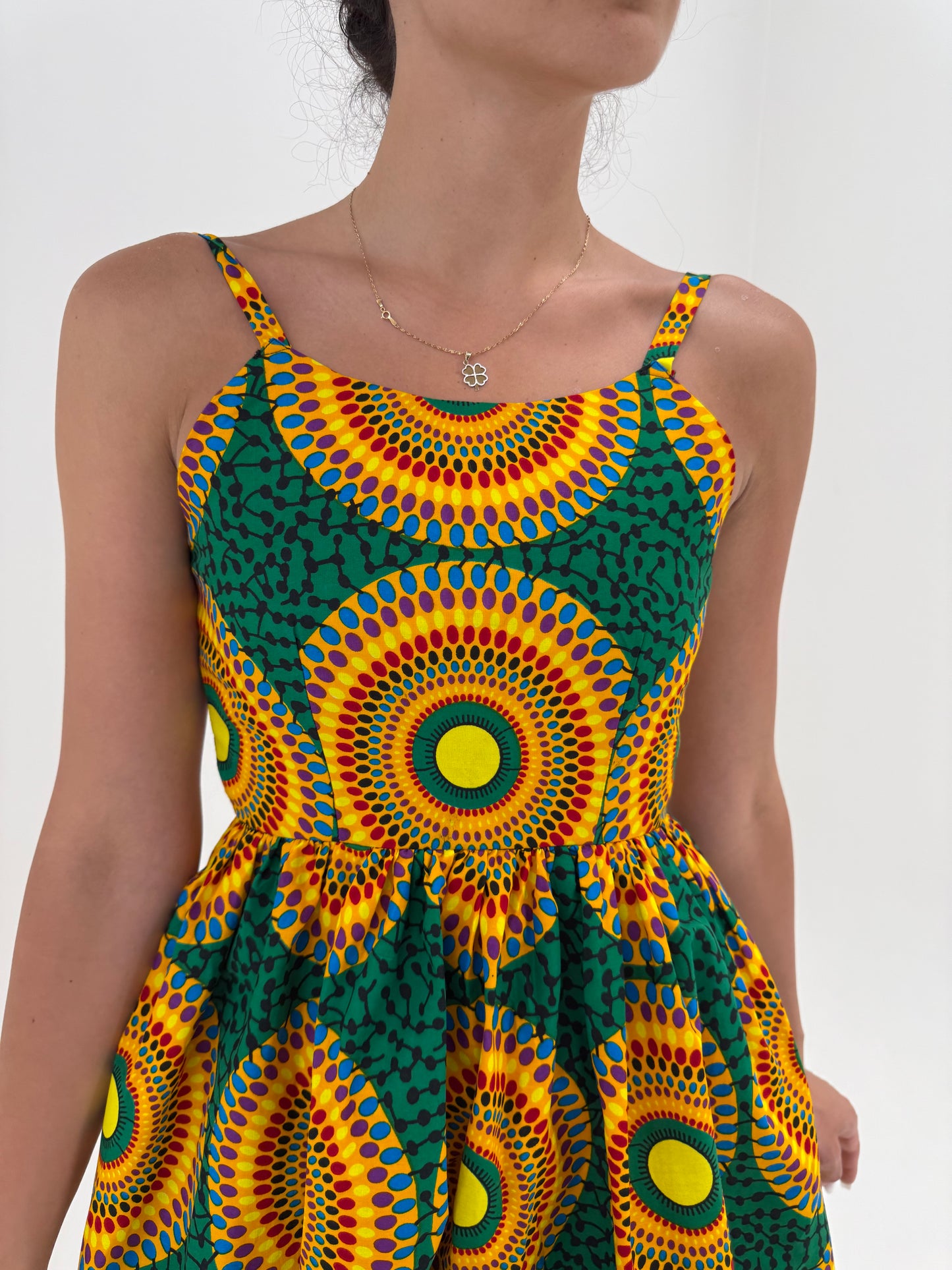 Rochie maxi cu corsaj din canvas de bumbac cu print manual în culori tari