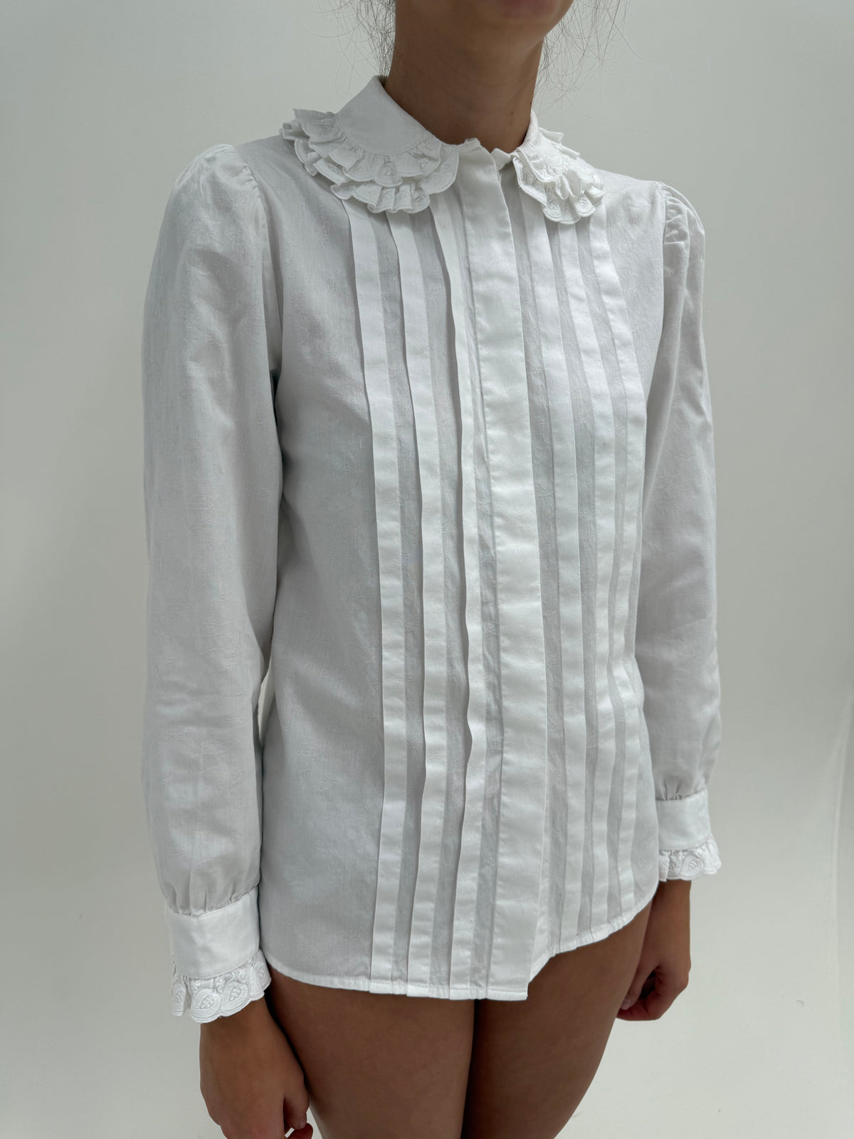 Cămașa vintage cu guler mare și broderie anglaise din bumbac premium gros