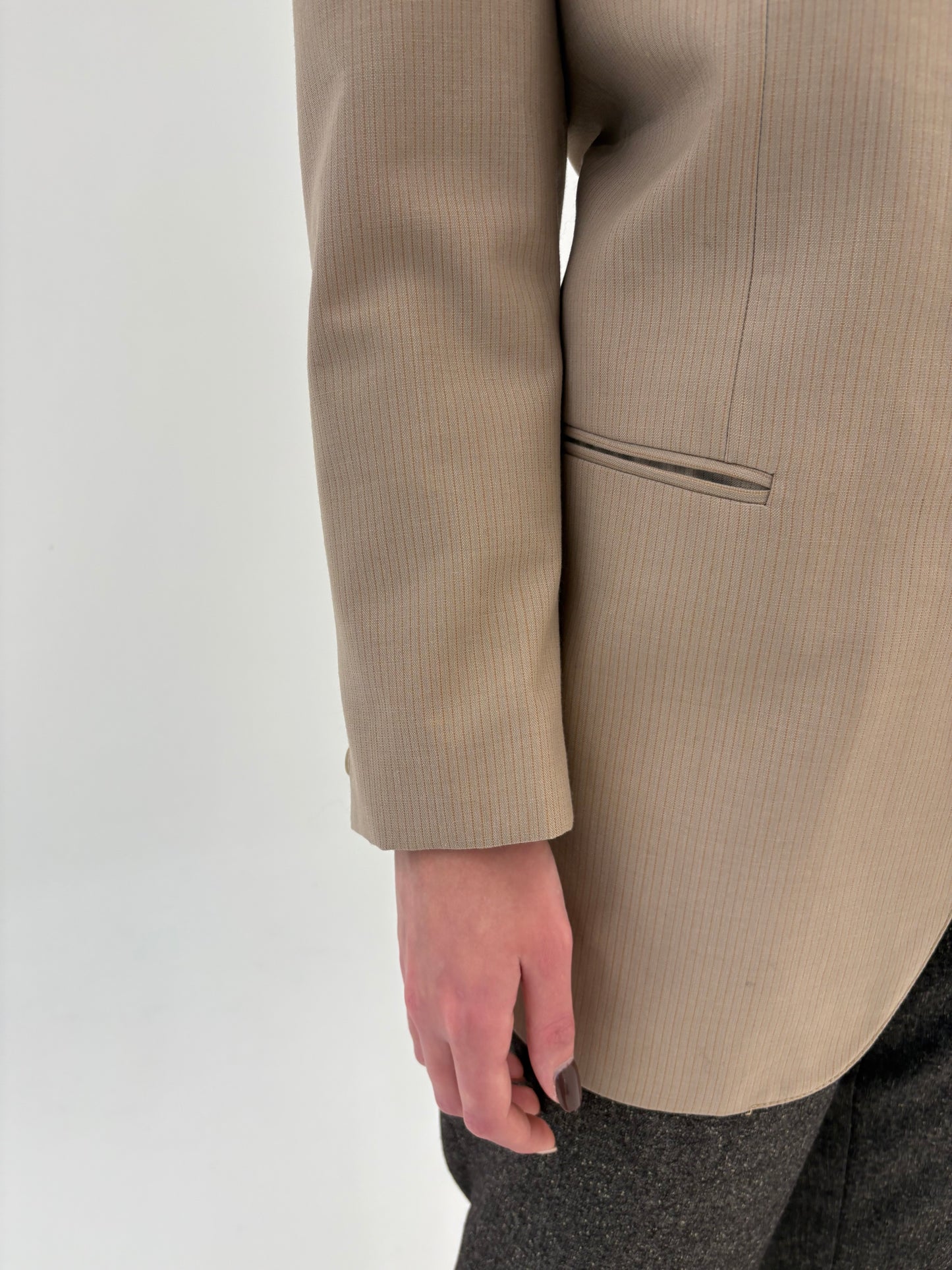 Sacou italian light nude din stofă de lana extrafina structurată