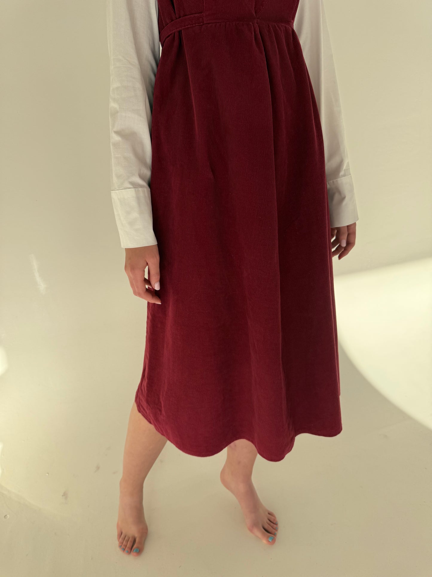 Rochie dark red din corduroy cu talie ultra înaltă reglabilă