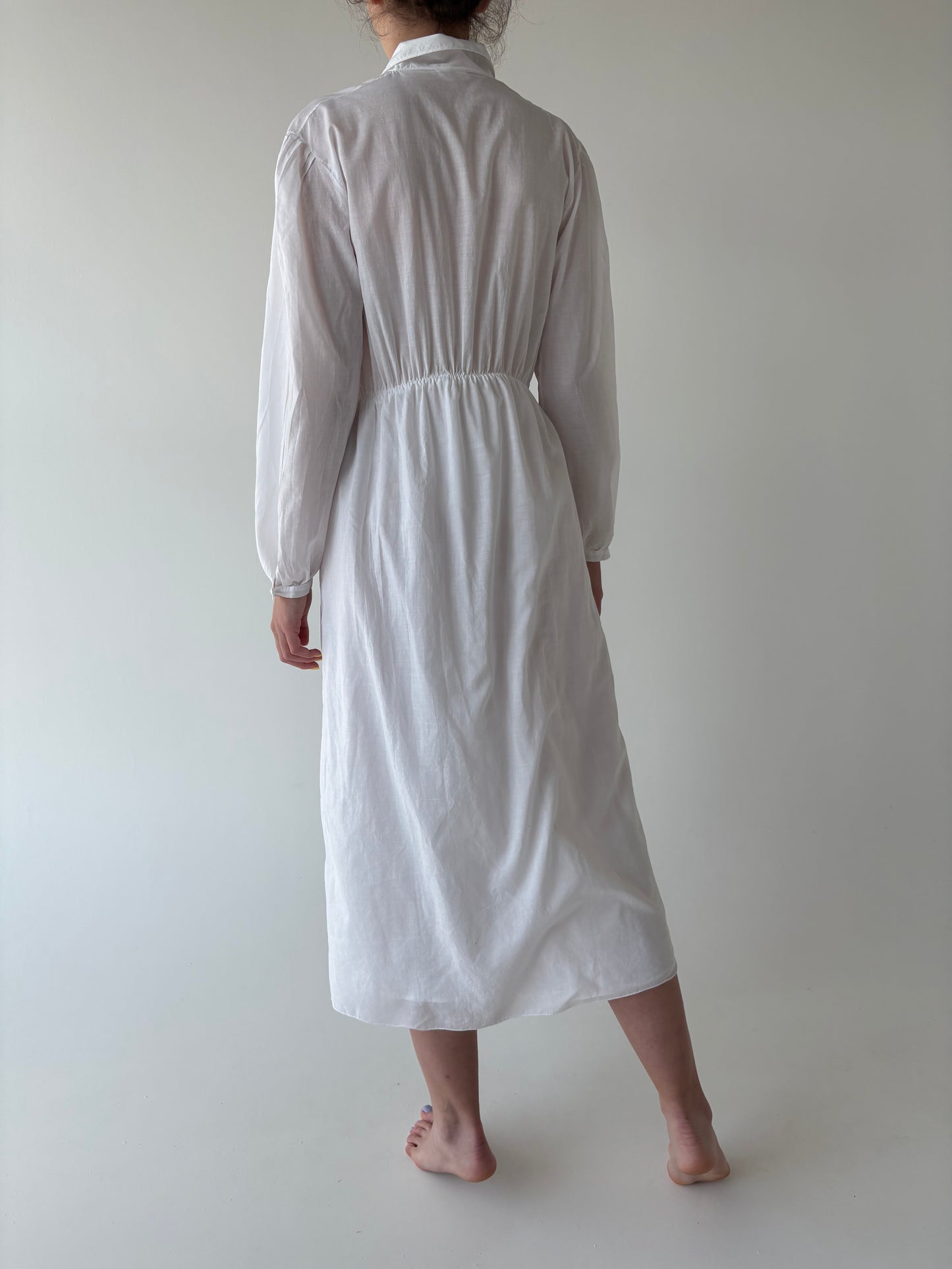Rochie vintage italiană bijuterie din panzica extrafina de in cu broderie manuală
