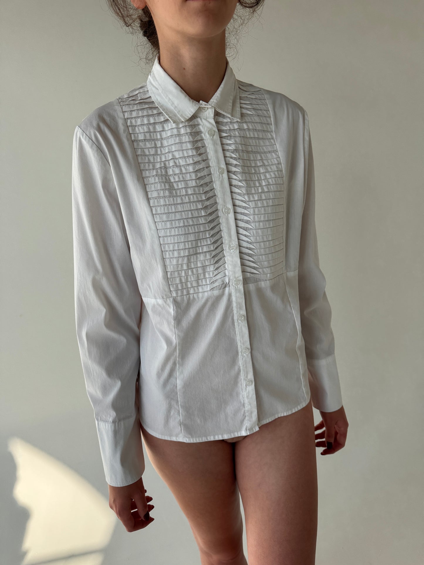 Cămașa din poplin premium ușor strech cu pliseuri decorative